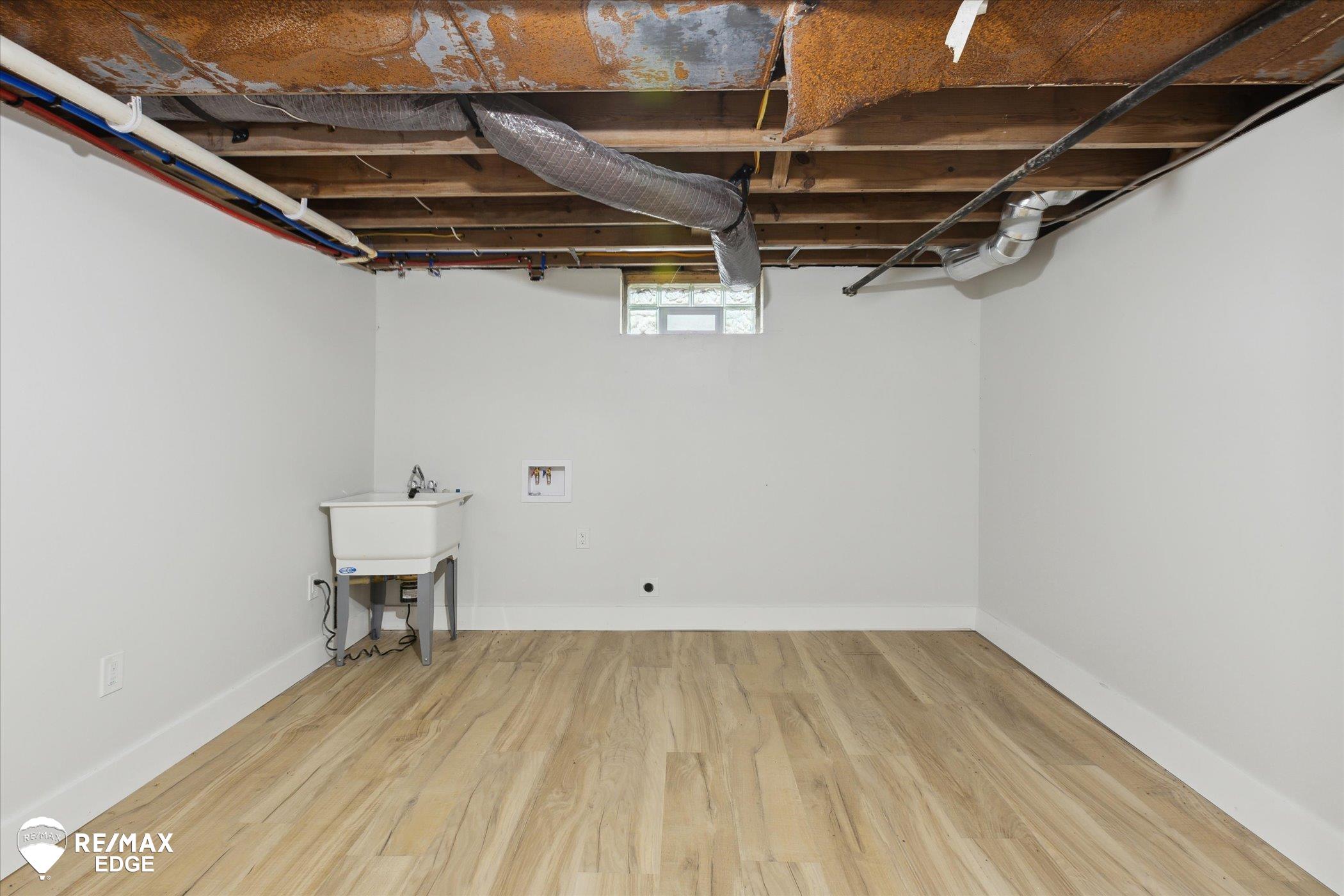 3895 Levalley Road Property Photo 36