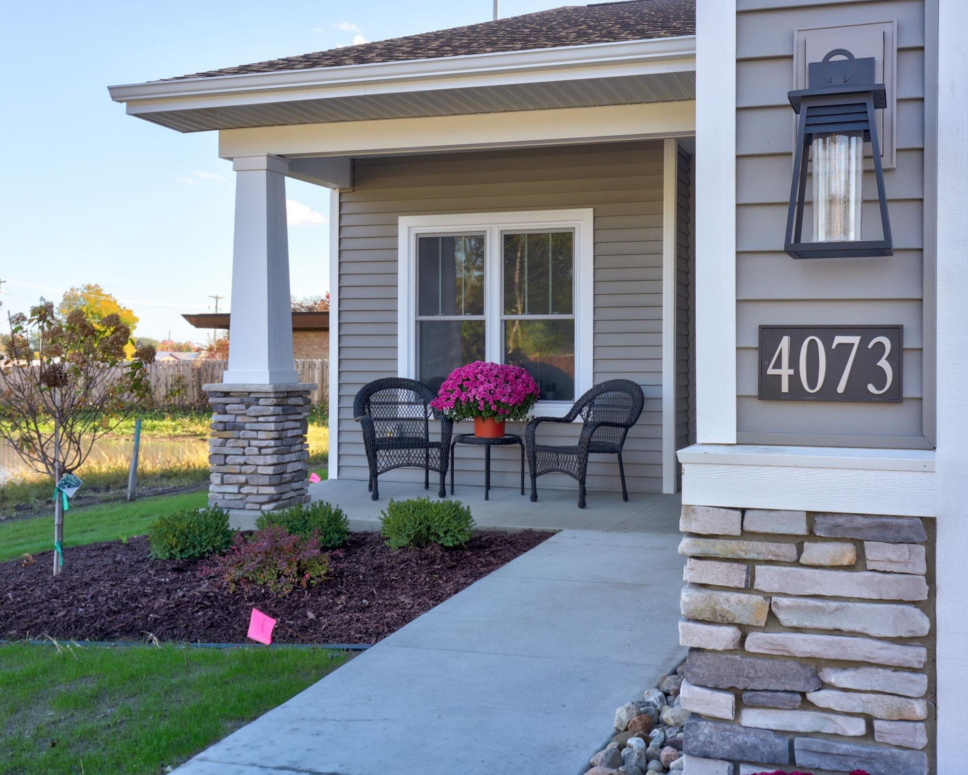 4073 Woodburn Court Property Photo 4