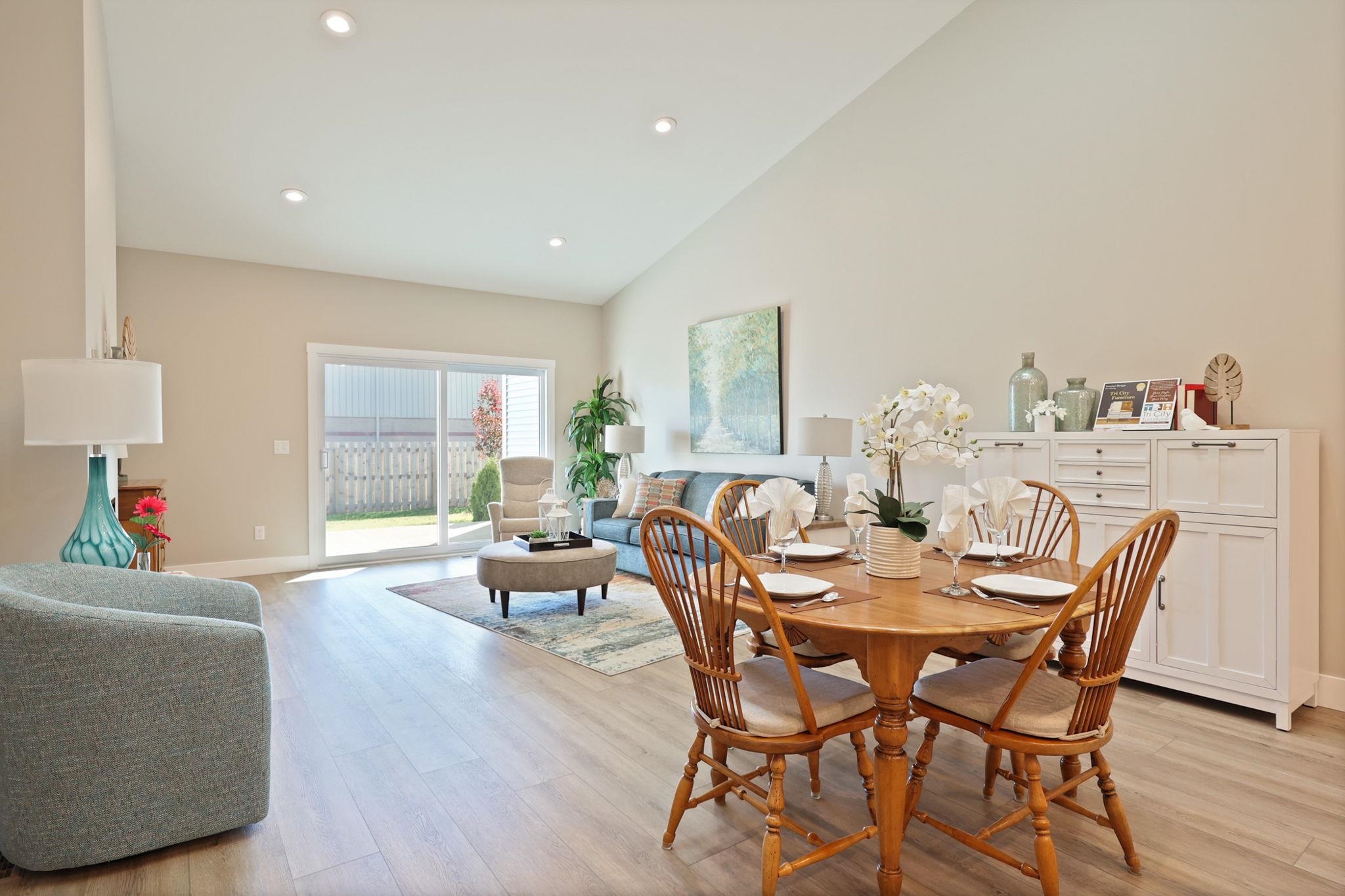 4073 Woodburn Court Property Photo 8
