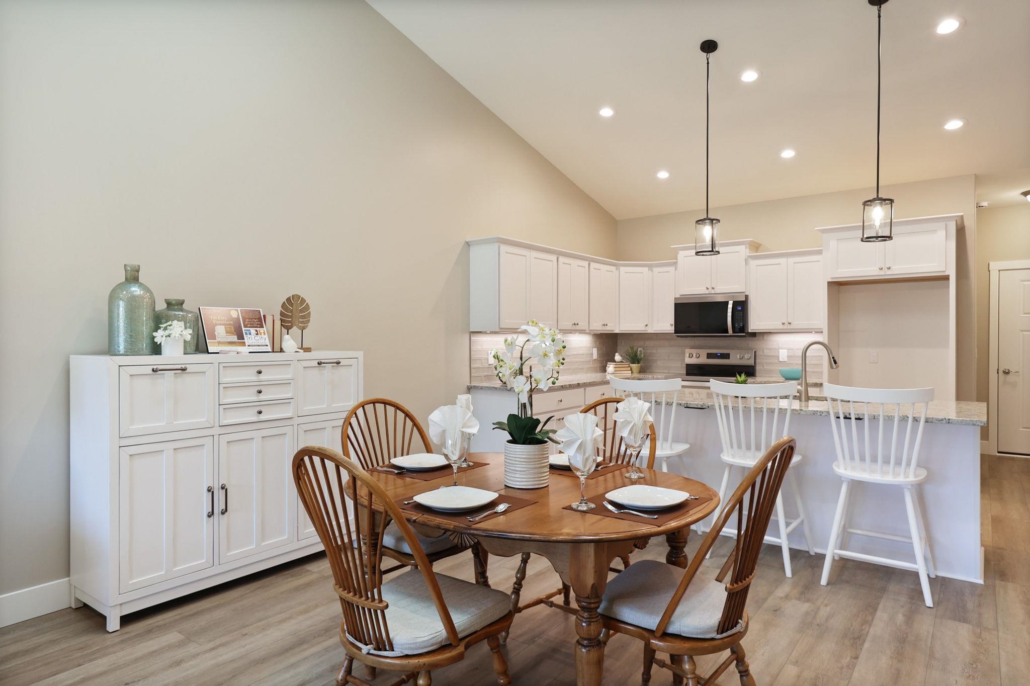 4073 Woodburn Court Property Photo 16
