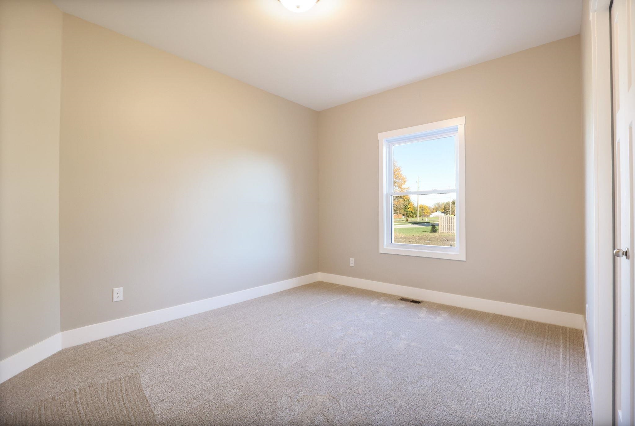 4073 Woodburn Court Property Photo 32
