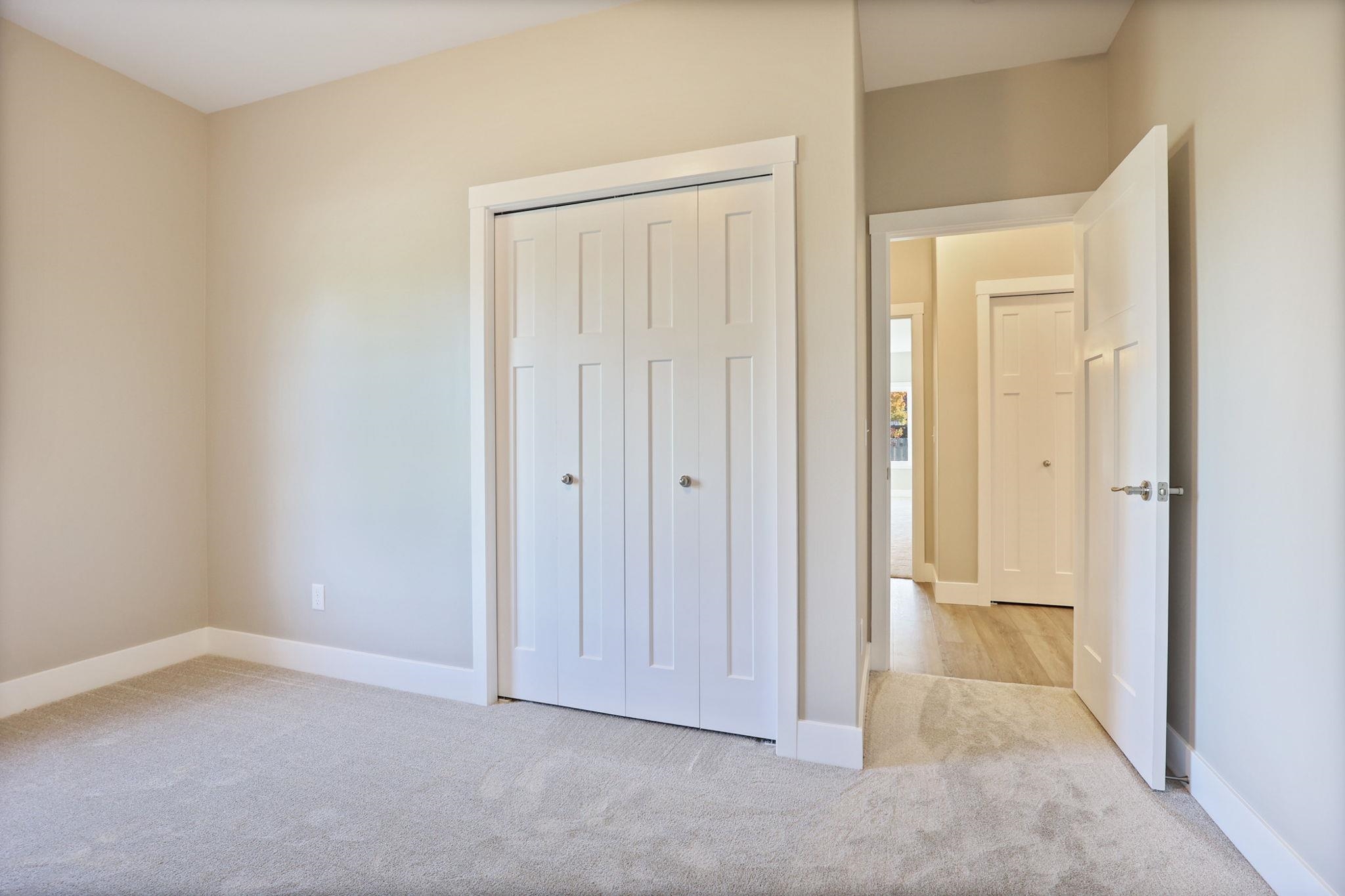 4073 Woodburn Court Property Photo 33