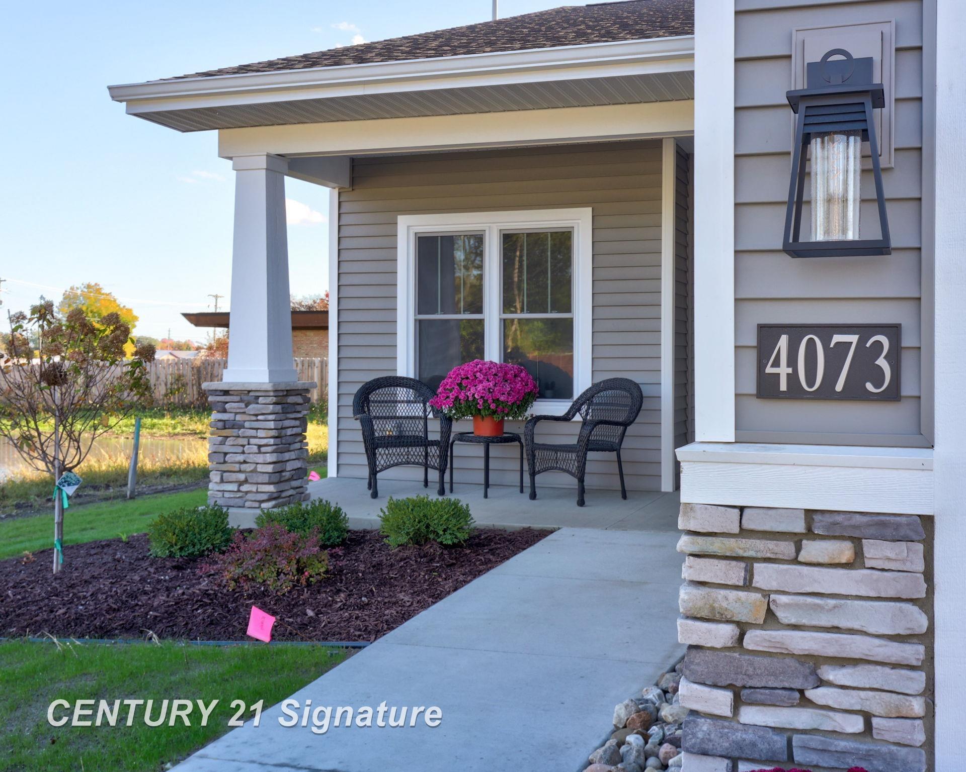 4073 Woodburn Court Property Photo 3