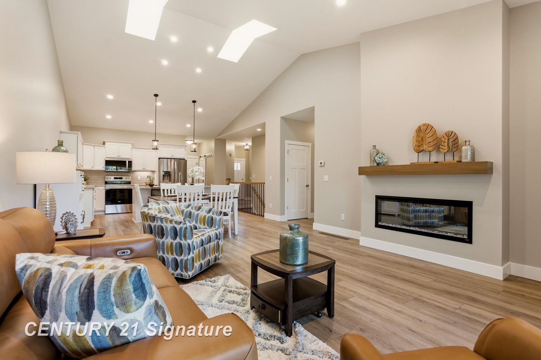 4073 Woodburn Court Property Photo 10