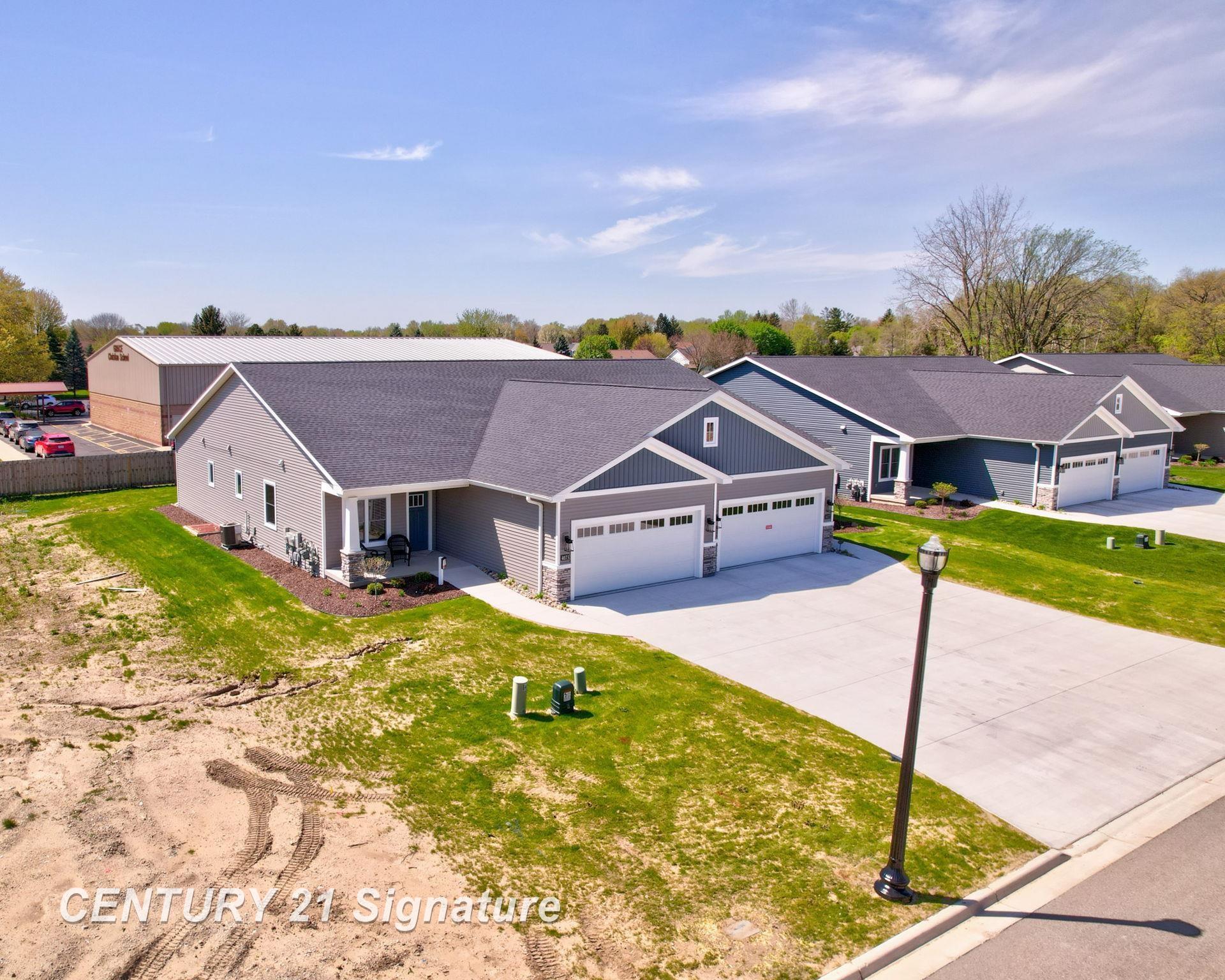 4073 Woodburn Court Property Photo 45