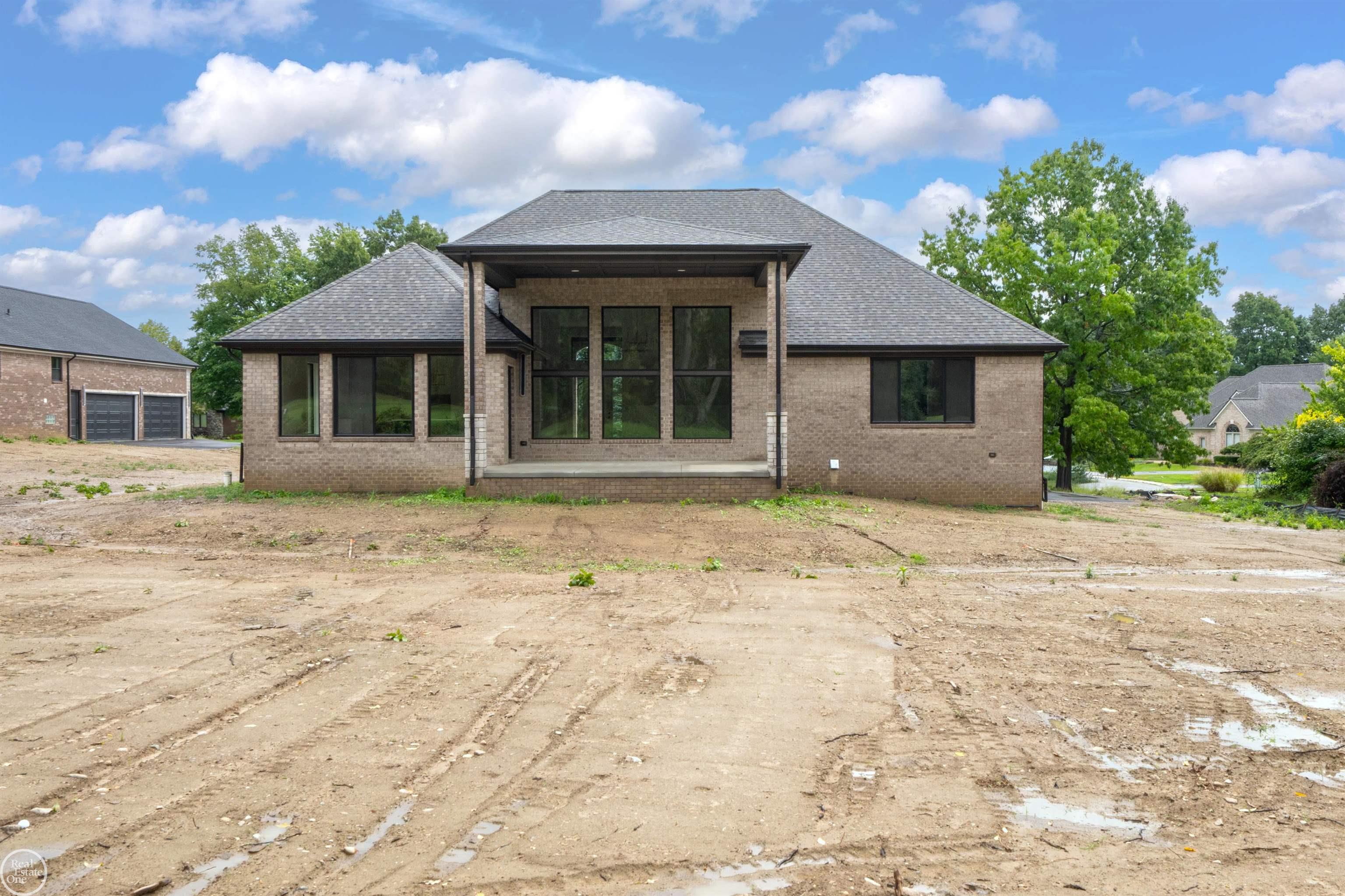 854 Hemlock Drive Property Photo 5