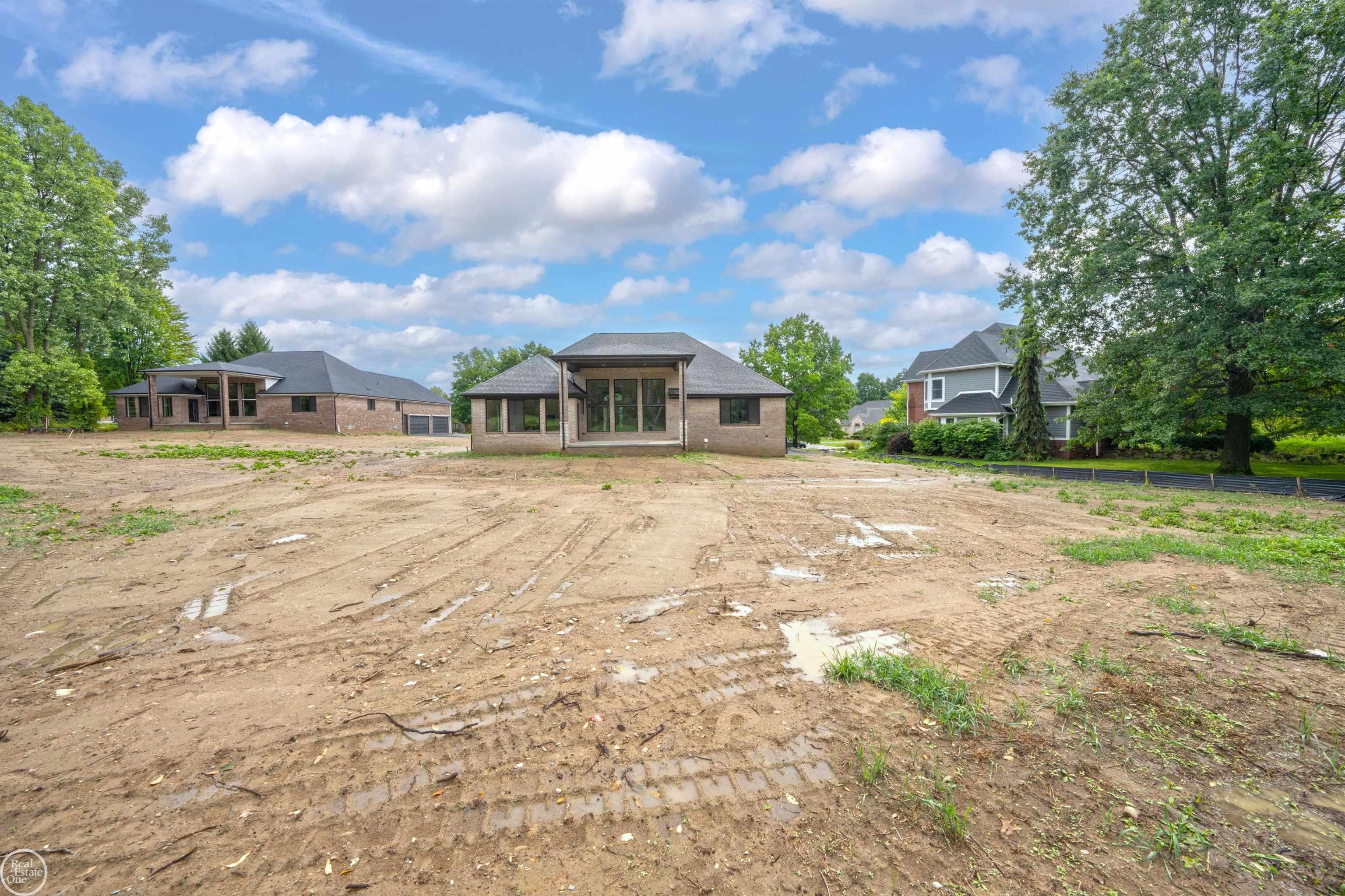 854 Hemlock Drive Property Photo 6