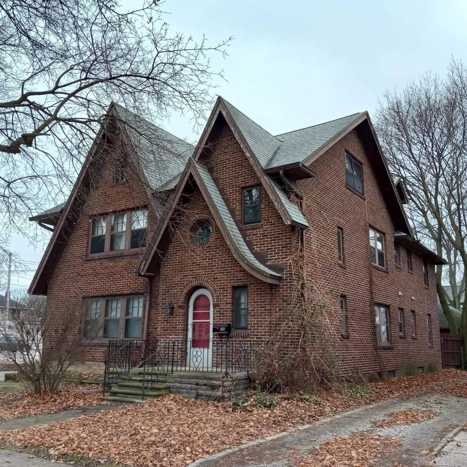 108 N Thompson Street
