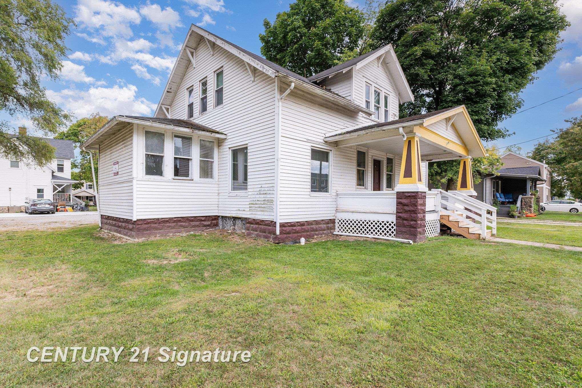 805 S Douglas Street Property Photo 1