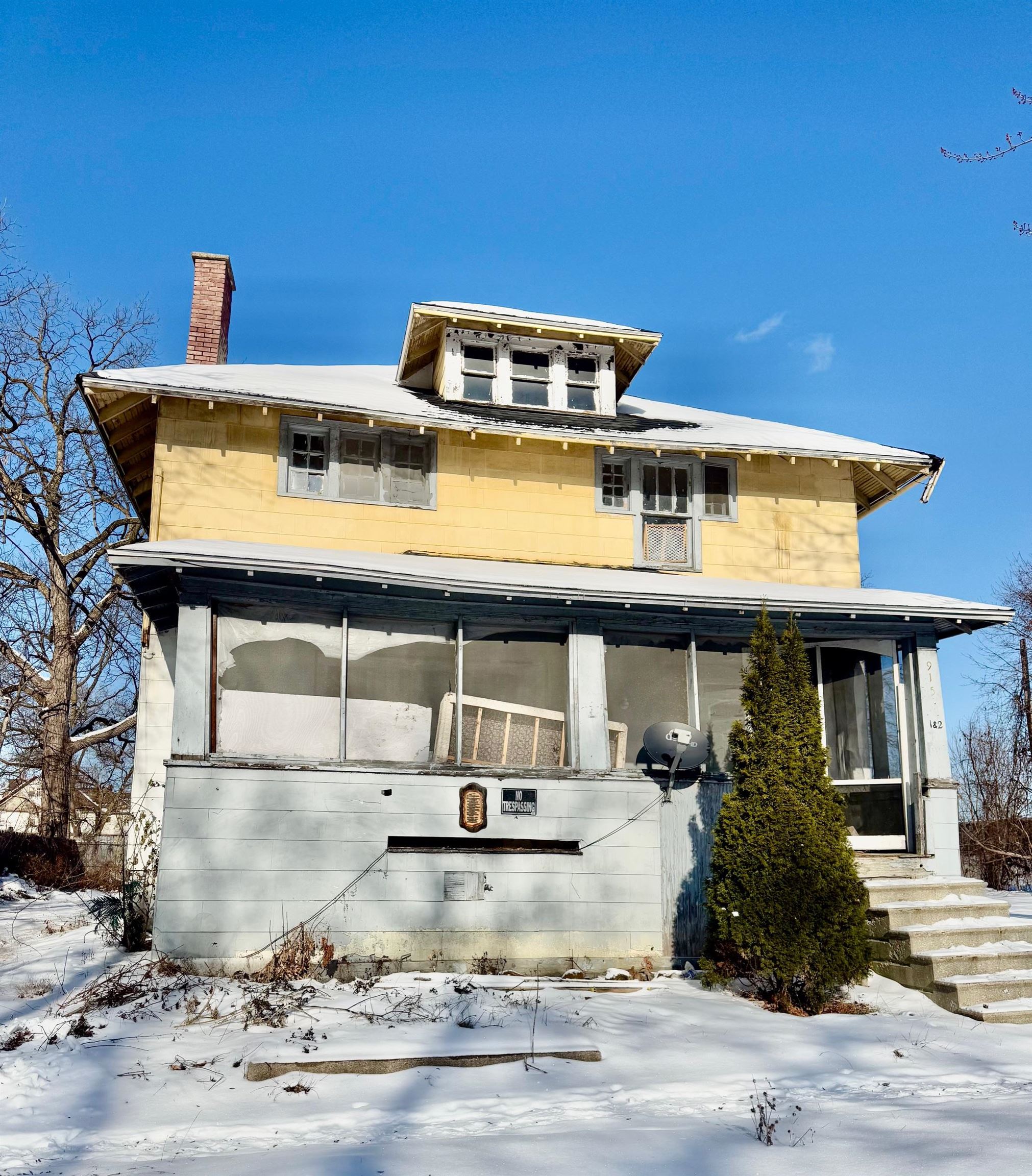 915 Burt Street Property Photo 1