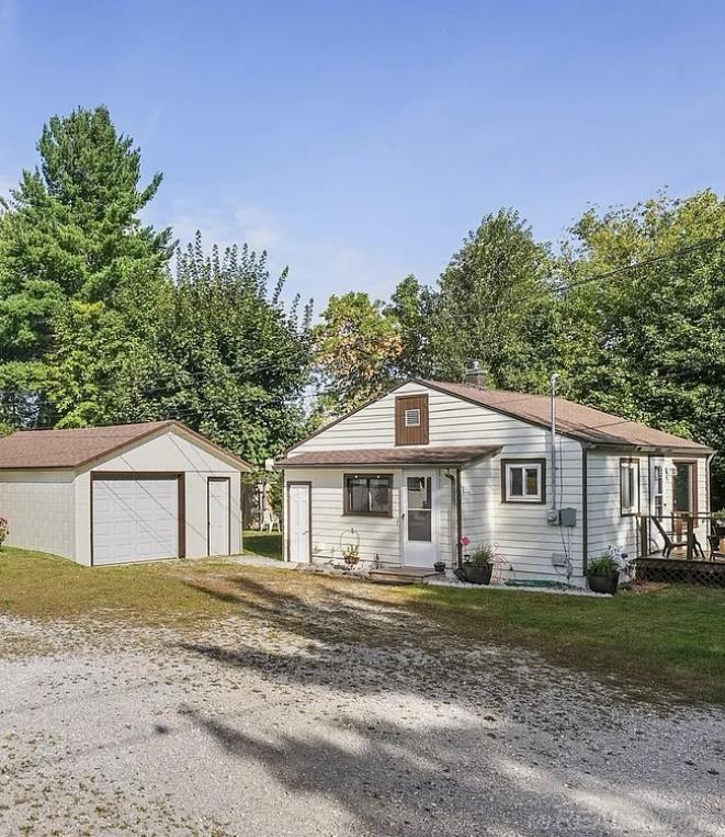 203 Gasoline Alley Property Photo 1