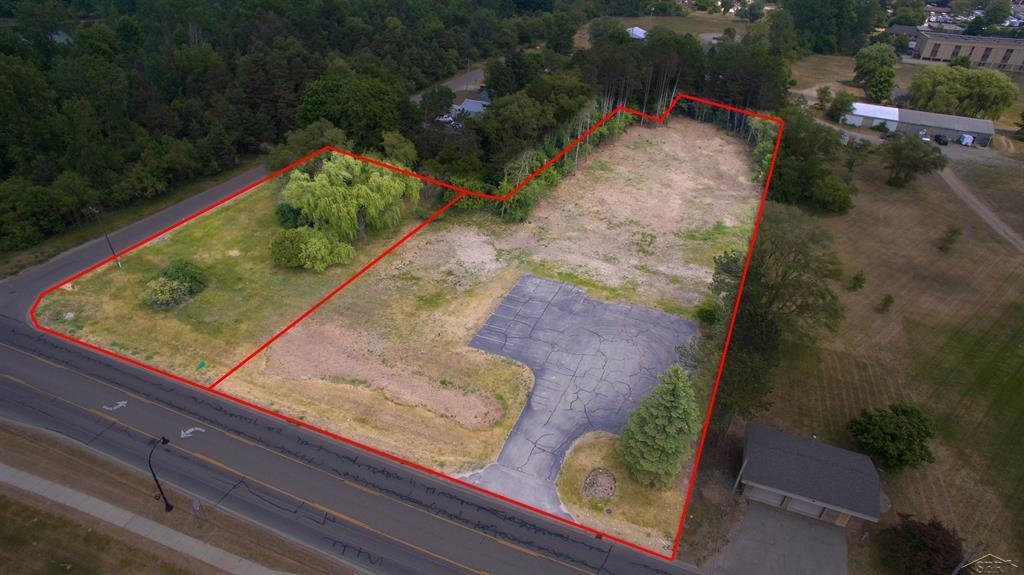 1929 S Isabella Road Property Photo 1