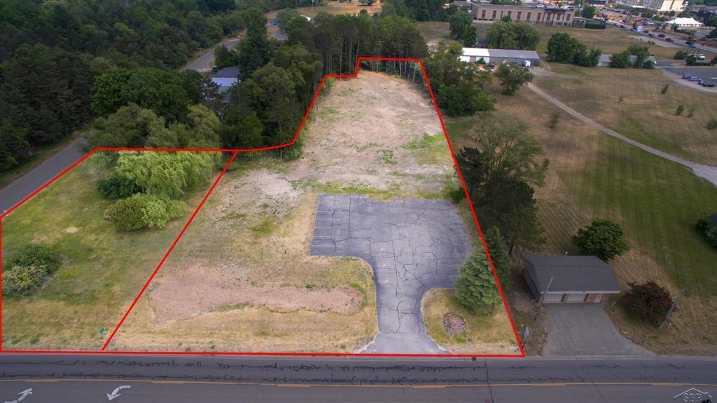1929 S Isabella Road Property Photo 2