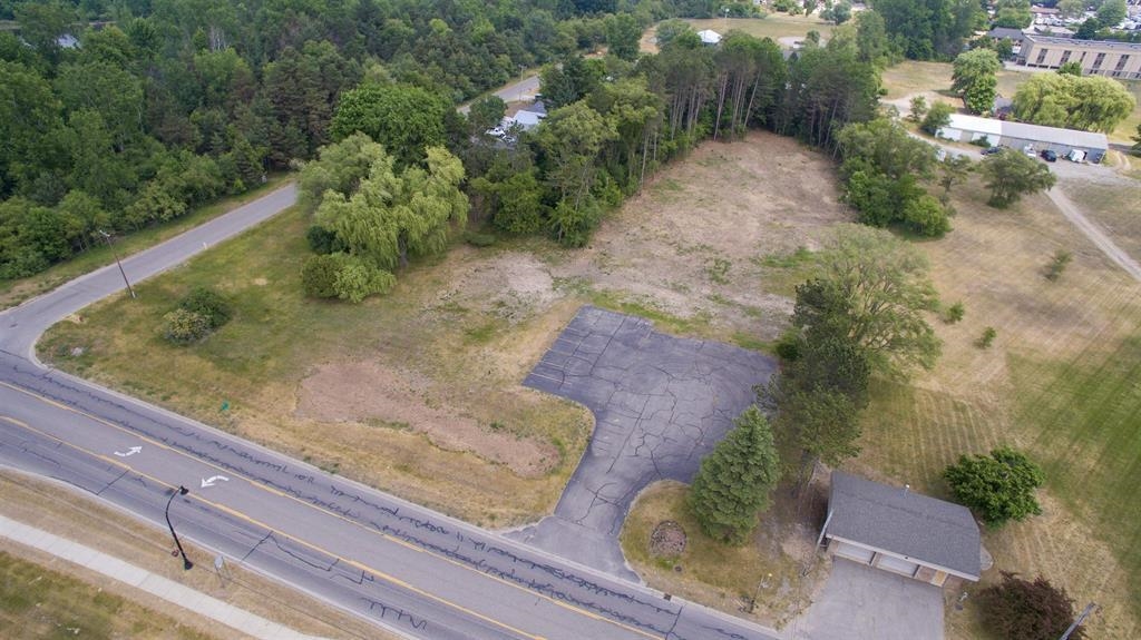 1929 S Isabella Road Property Photo 3