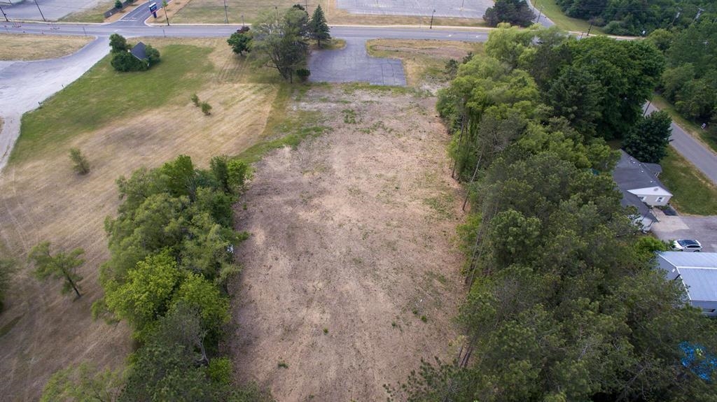 1929 S Isabella Road Property Photo 9
