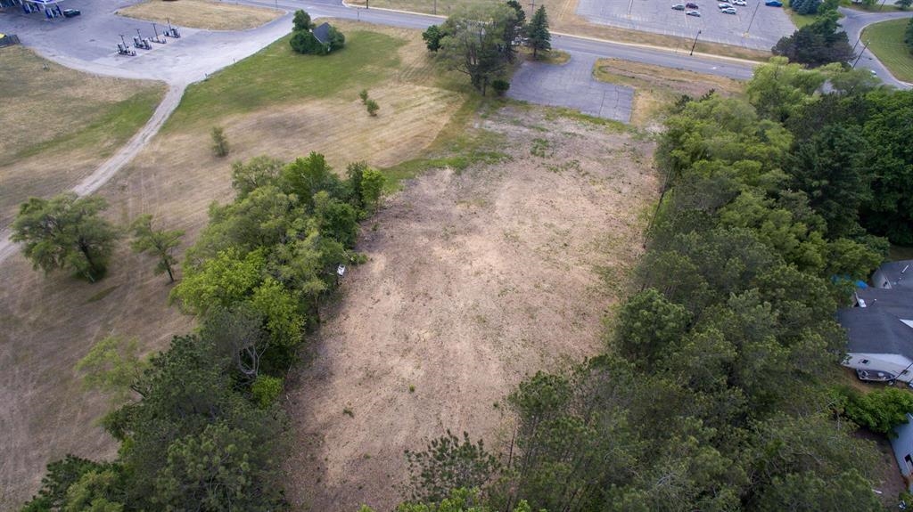 1929 S Isabella Road Property Photo 10