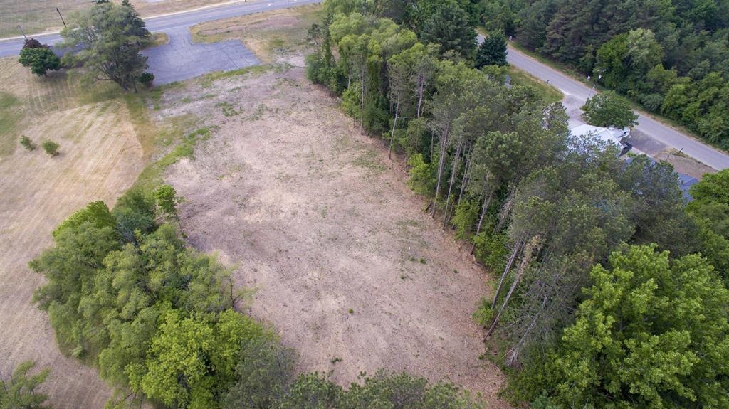 1929 S Isabella Road Property Photo 14