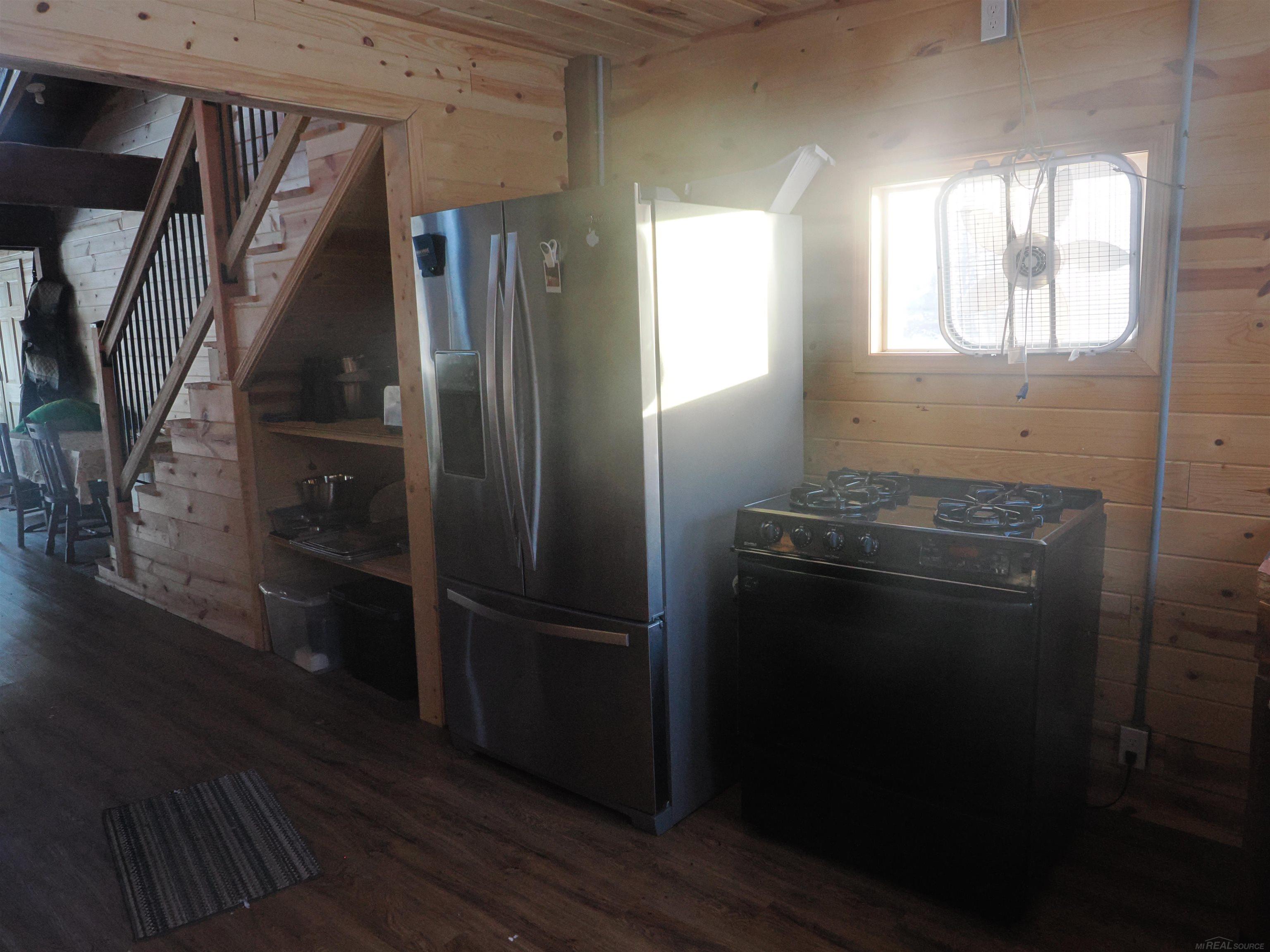 4011 Sandall Road Property Photo 23