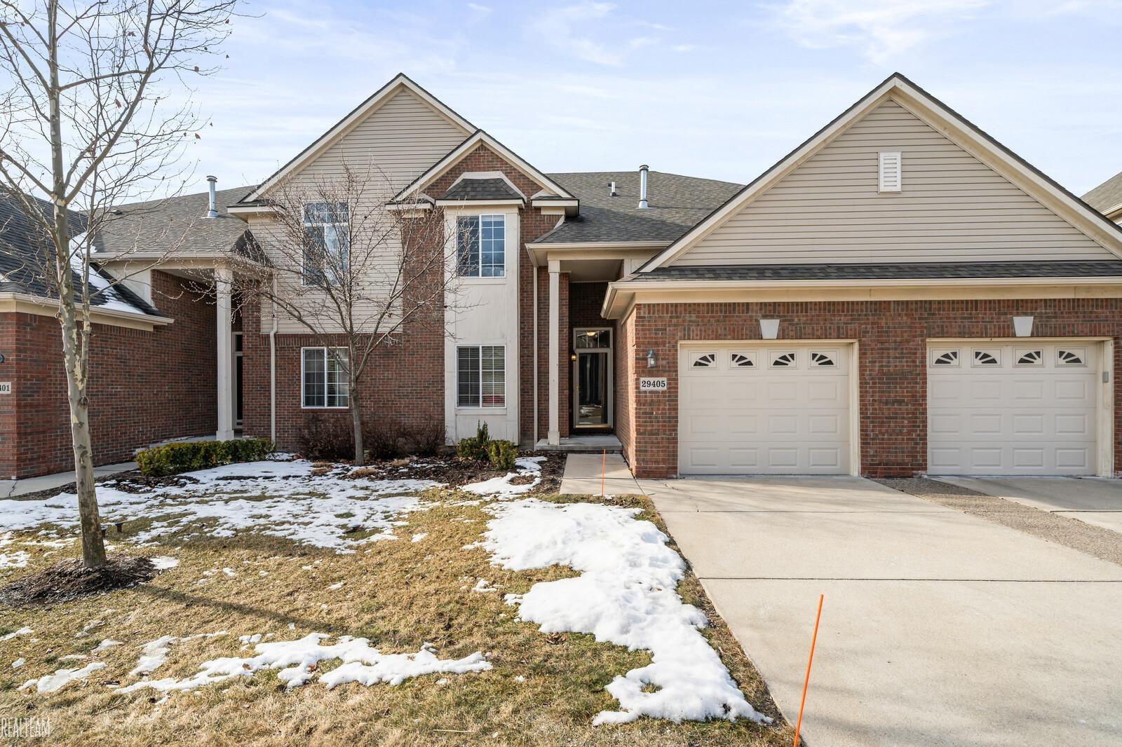 29405 Woodpark Circle Property Photo 1