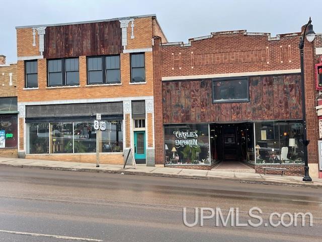 308/312 Superior Avenue Property Photo 1