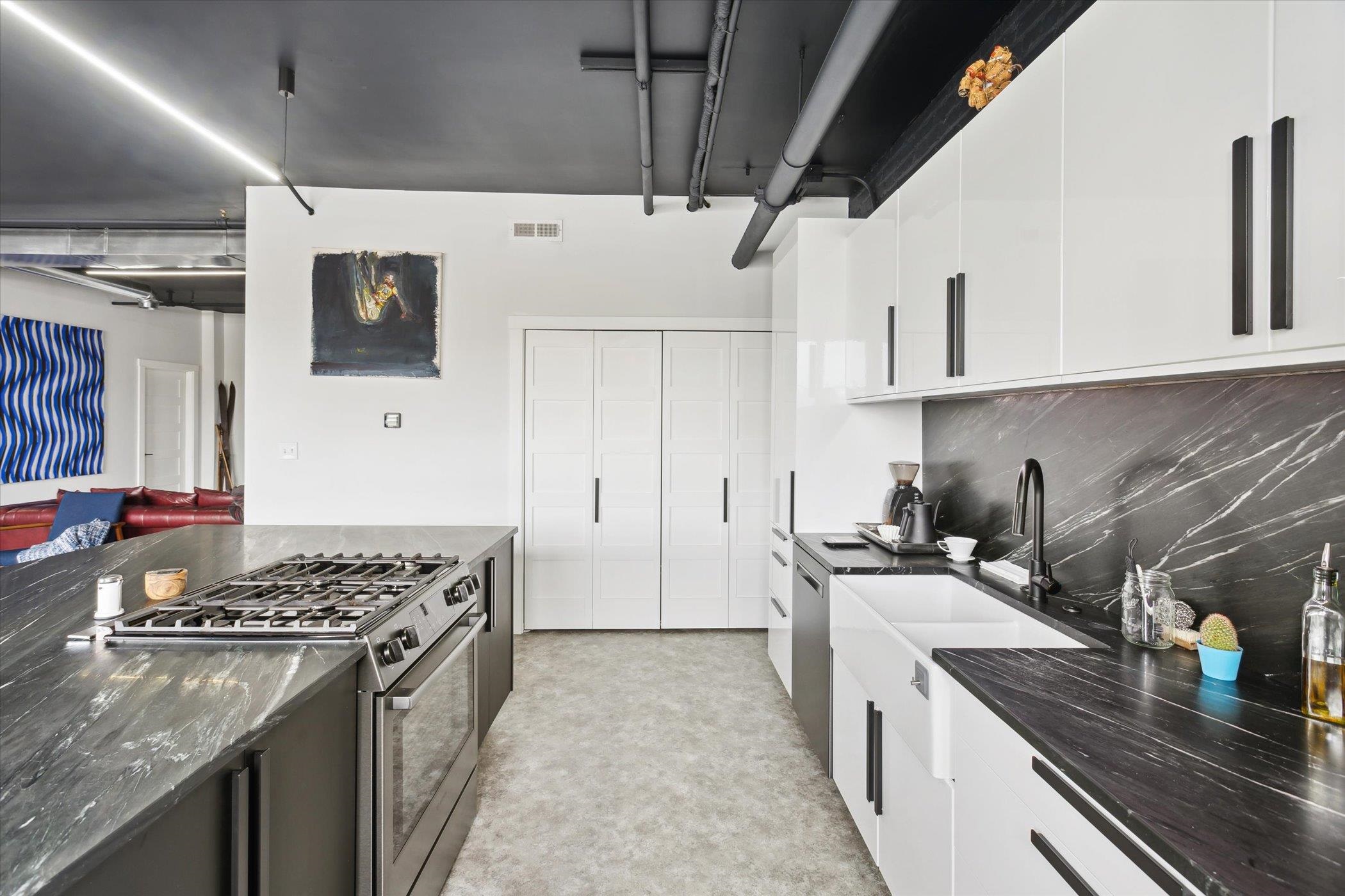 315 3rd Street Property Photo 13