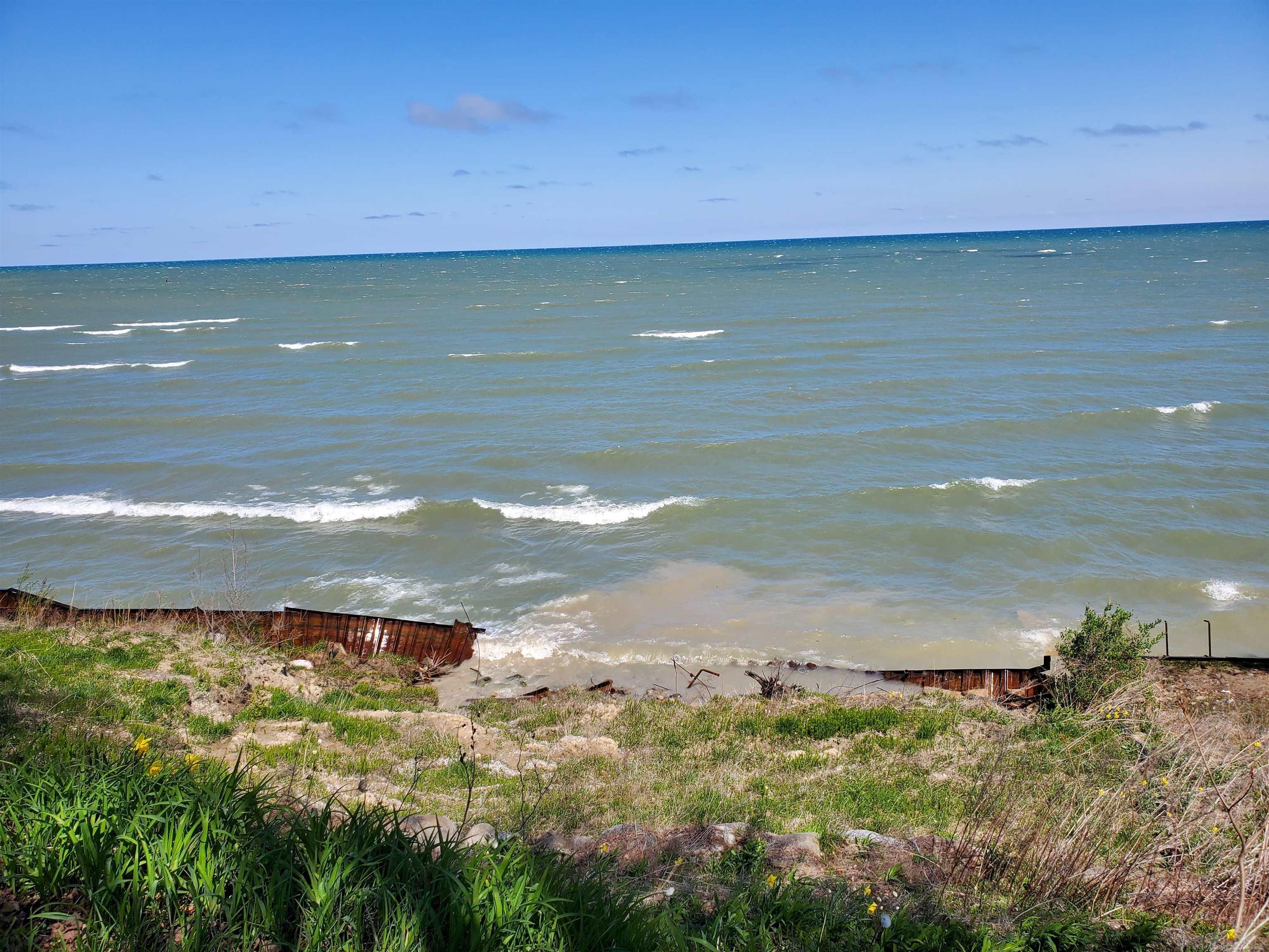 5857 Lakeshore Road Property Photo 4