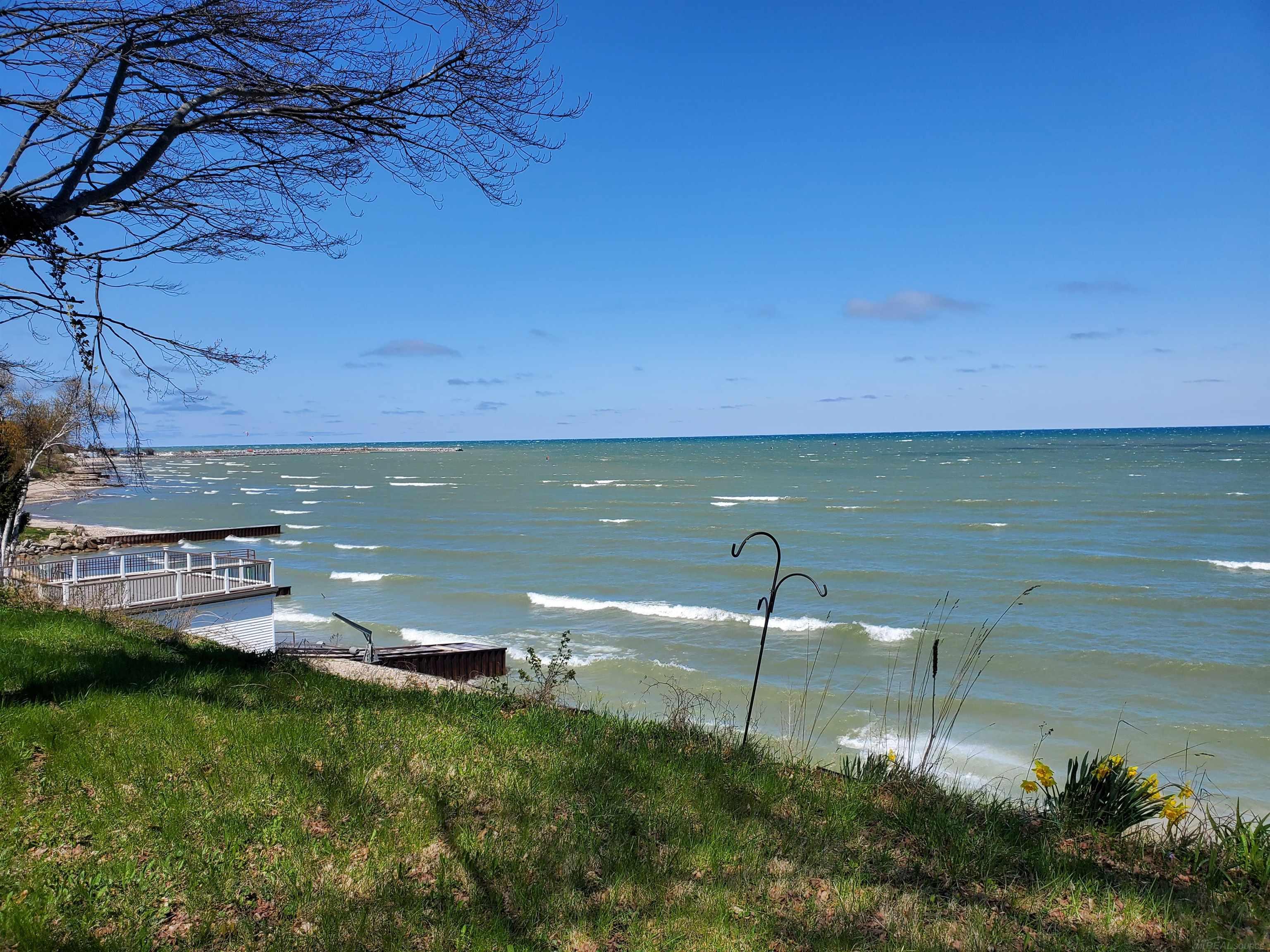5857 Lakeshore Road Property Photo 5