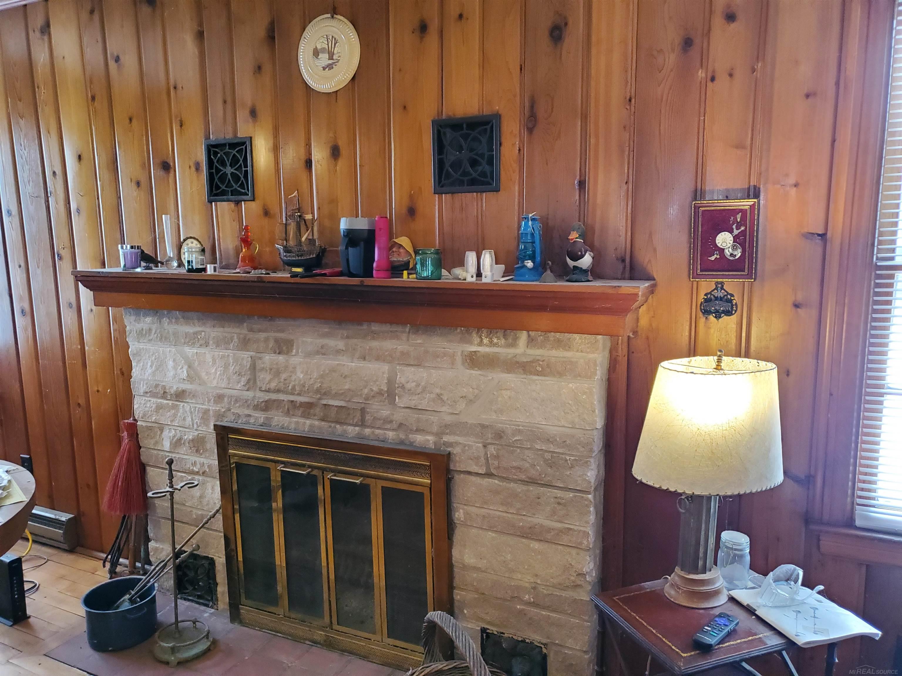 5857 Lakeshore Road Property Photo 11