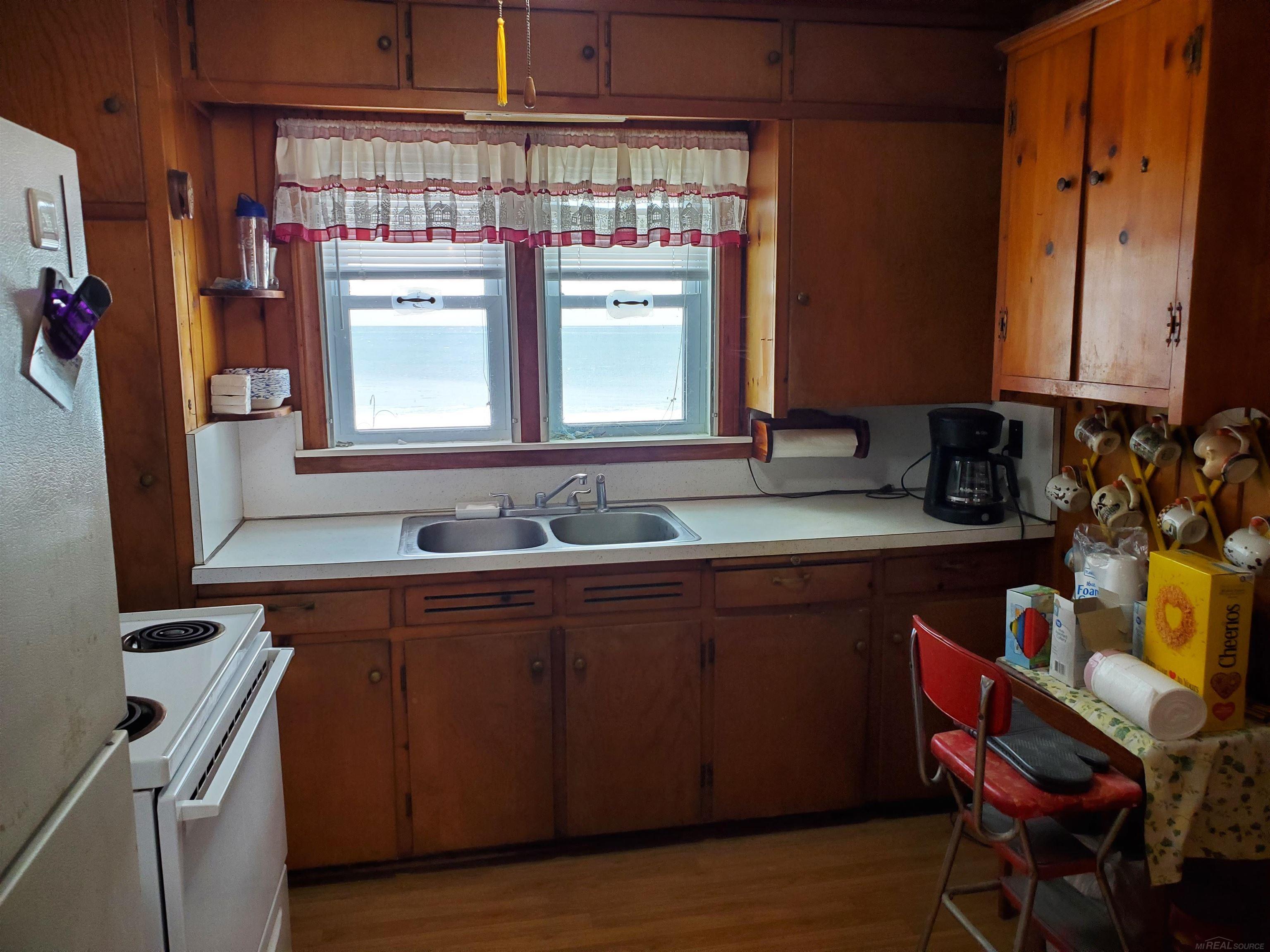5857 Lakeshore Road Property Photo 13