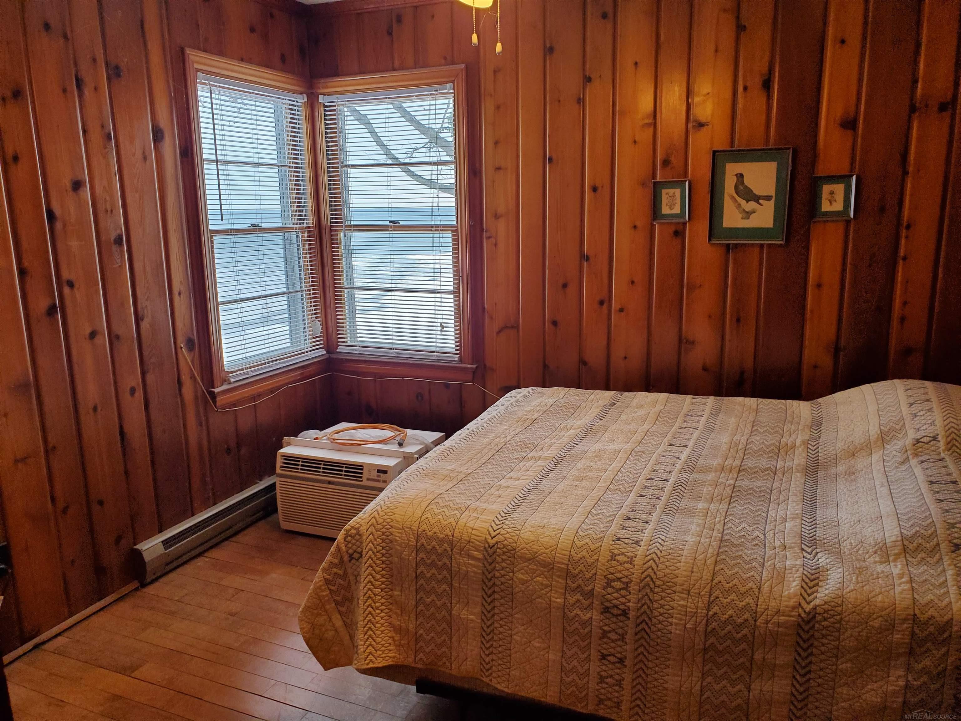 5857 Lakeshore Road Property Photo 14
