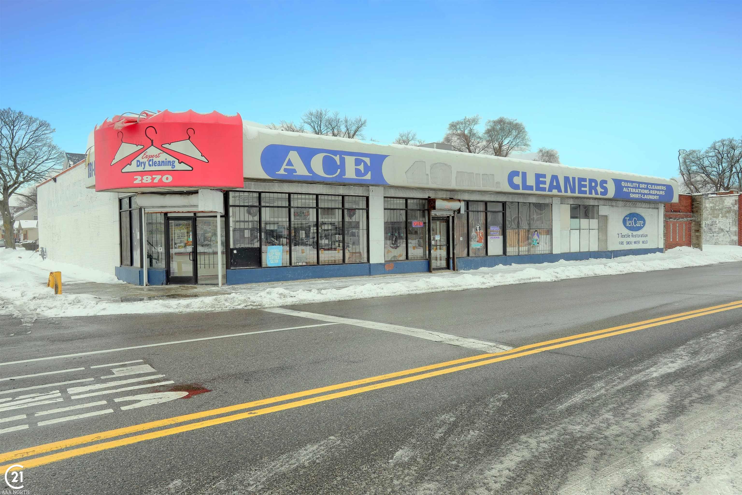 2854 E 7 Mile Road Property Photo 2