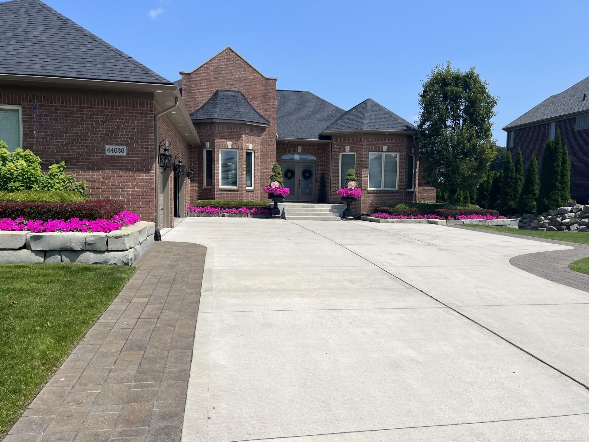 64030 Turnberry Way Common Property Photo 10