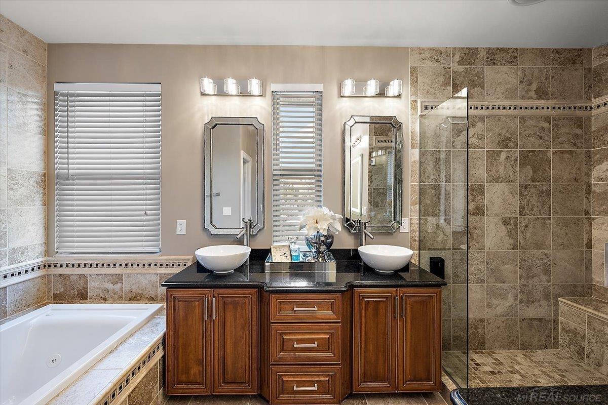 64030 Turnberry Way Common Property Photo 23