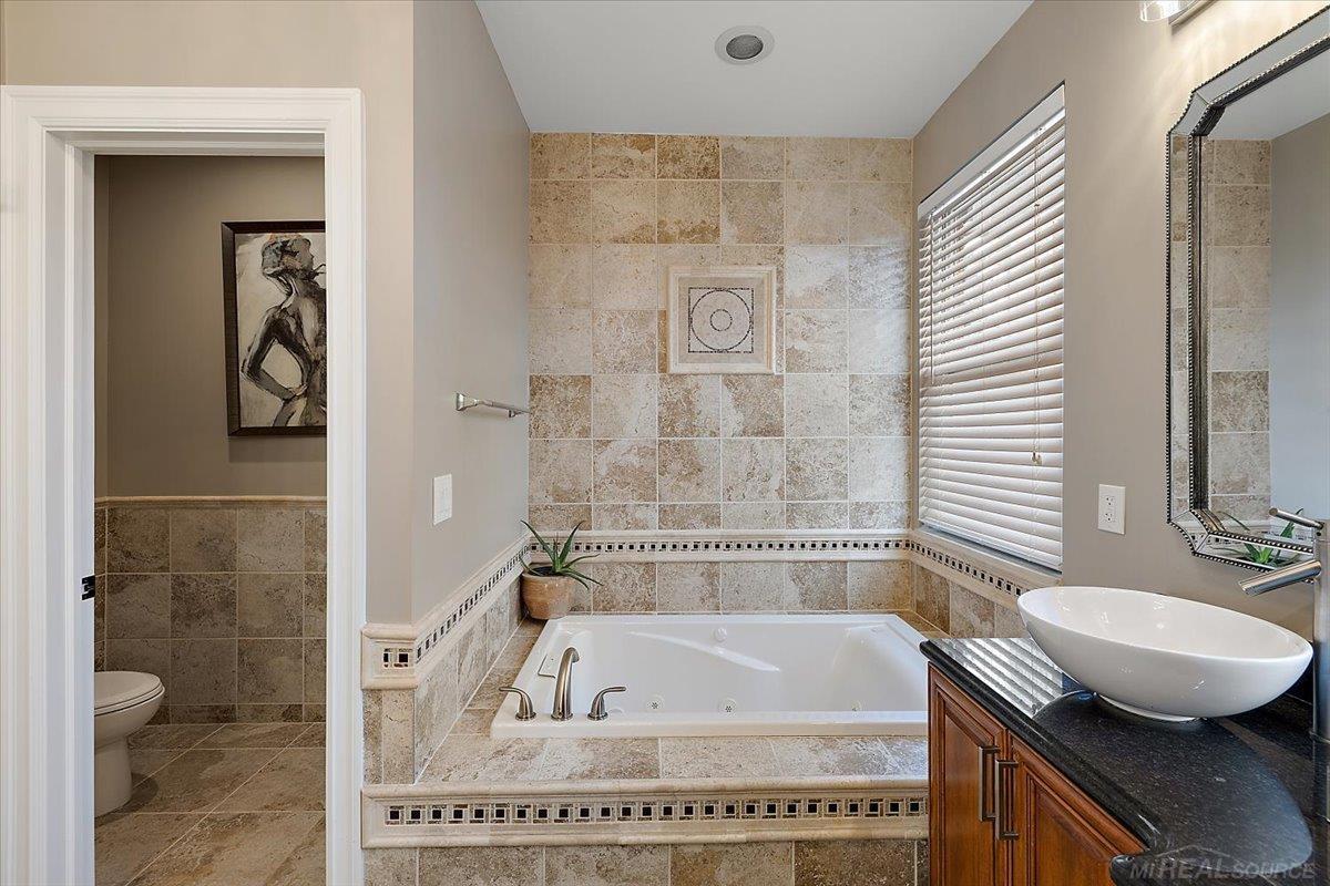 64030 Turnberry Way Common Property Photo 25