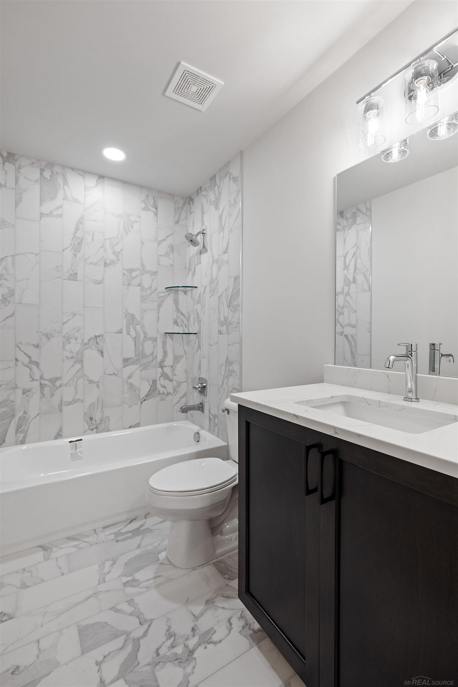 57032 Veridian Boulevard Property Photo 32