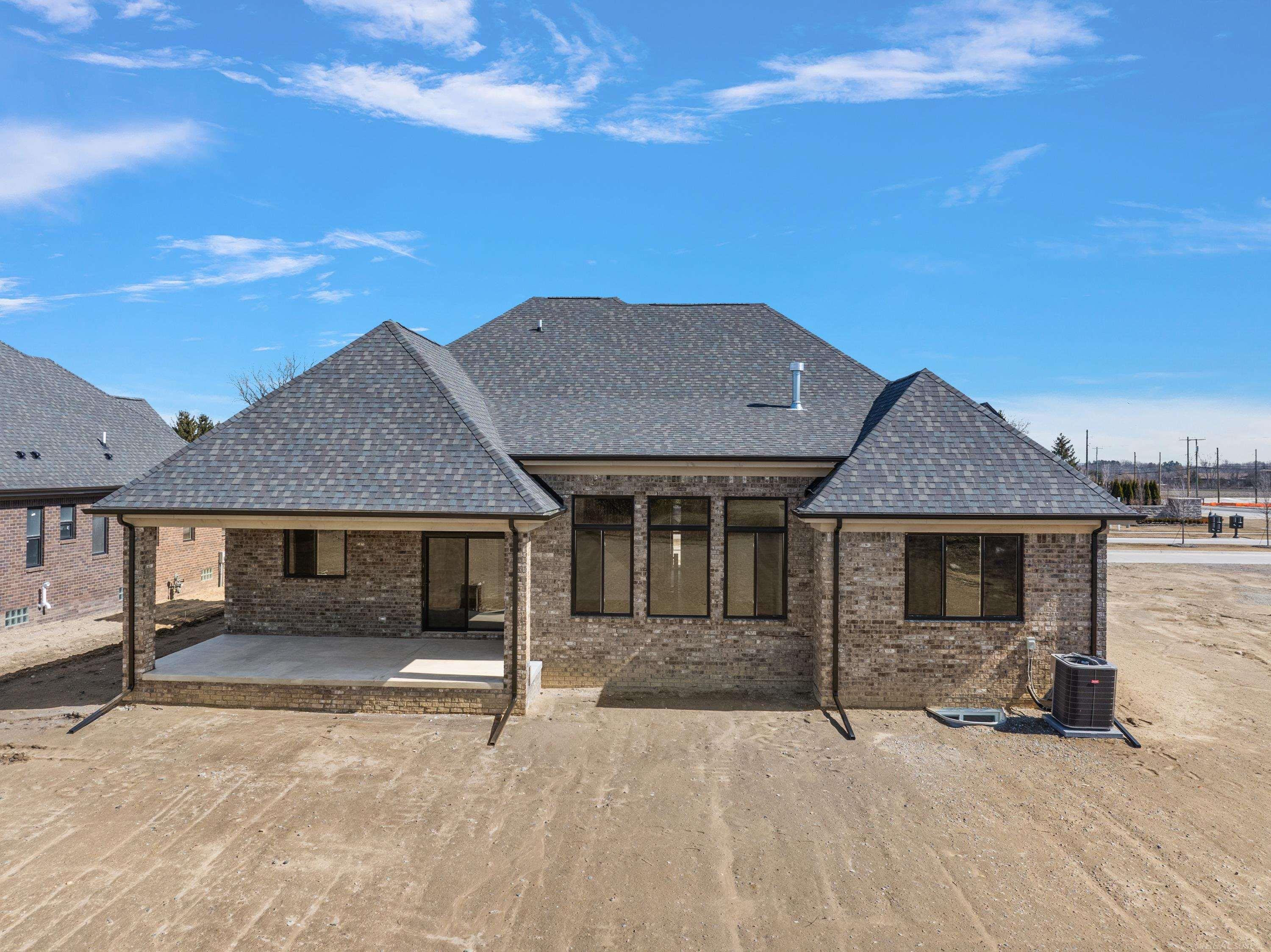 57053 Veridian Boulevard Property Photo 3