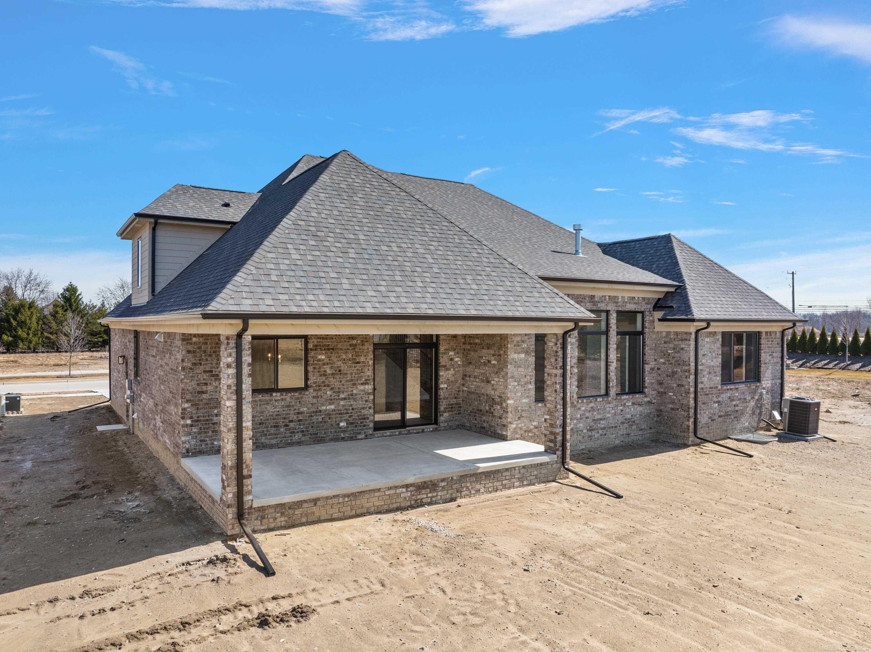 57053 Veridian Boulevard Property Photo 4