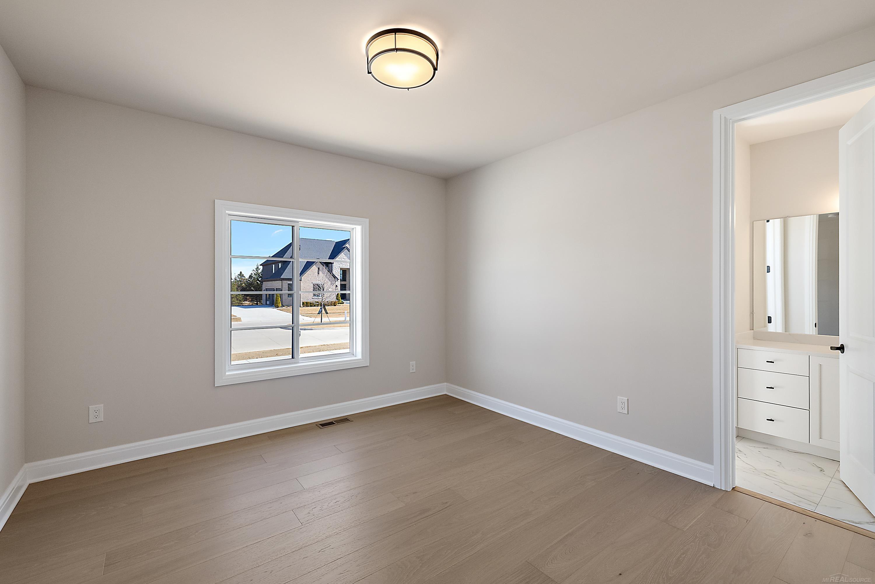 57053 Veridian Boulevard Property Photo 24