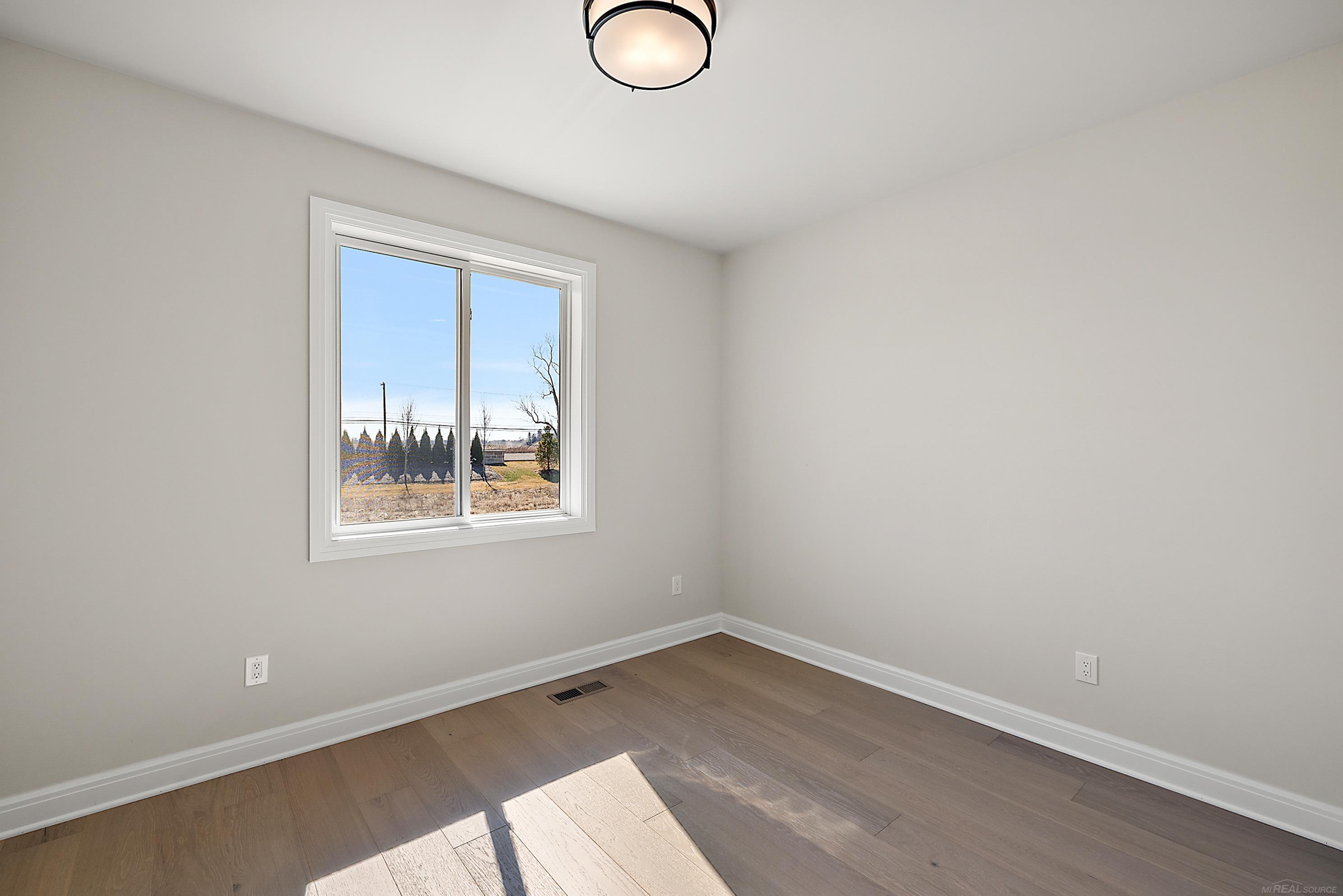 57053 Veridian Boulevard Property Photo 25