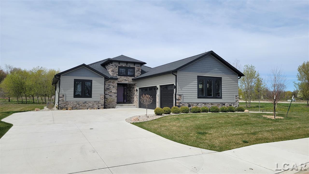 742 Eagle View Way Property Photo 2