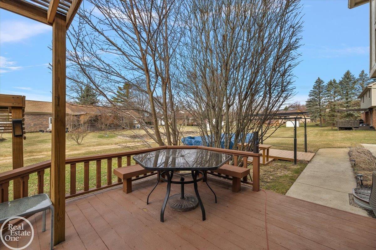 61449 Woodfield Way Drive Property Photo 13