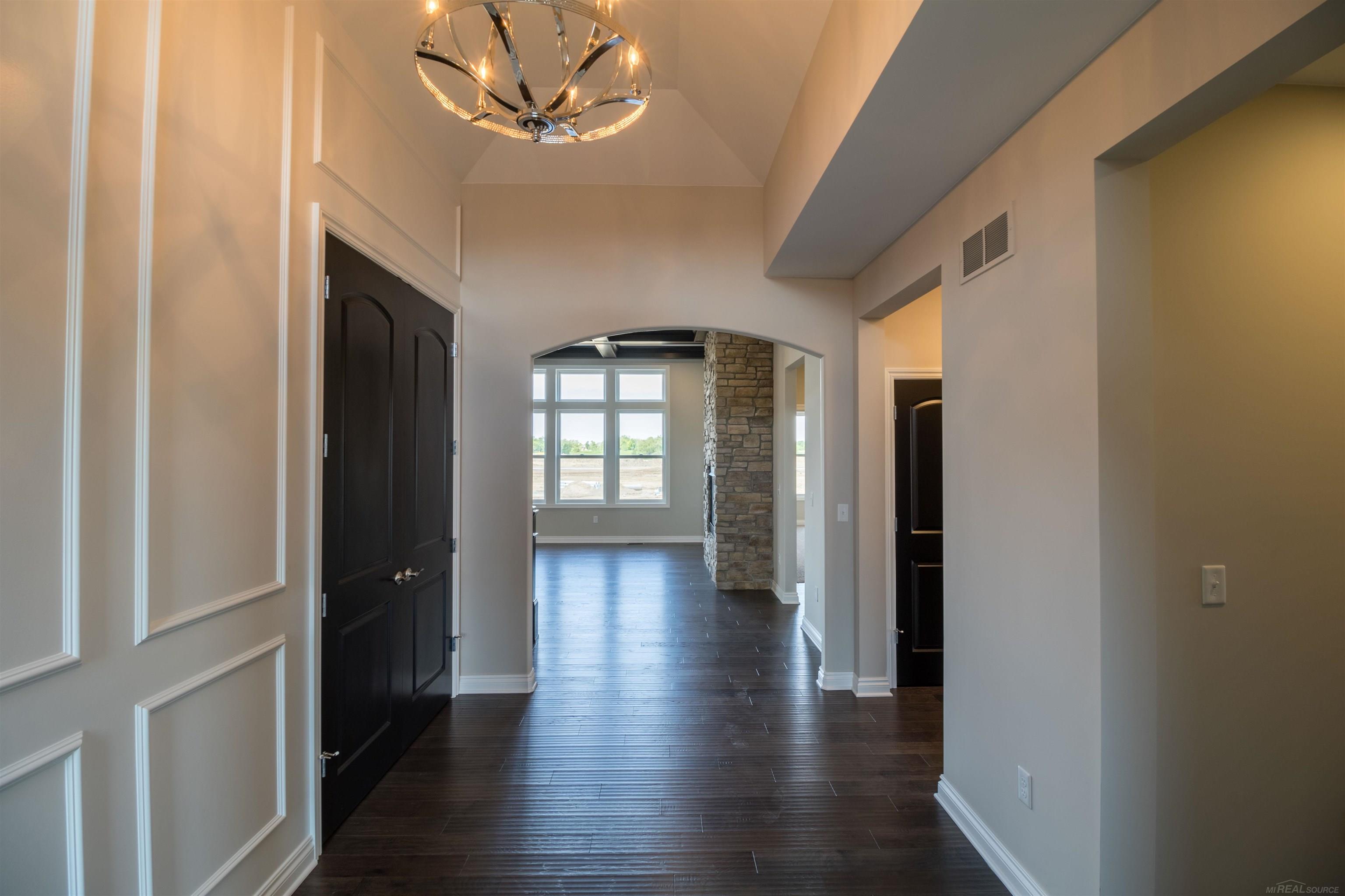 7499 Mulberry Drive Property Photo 6