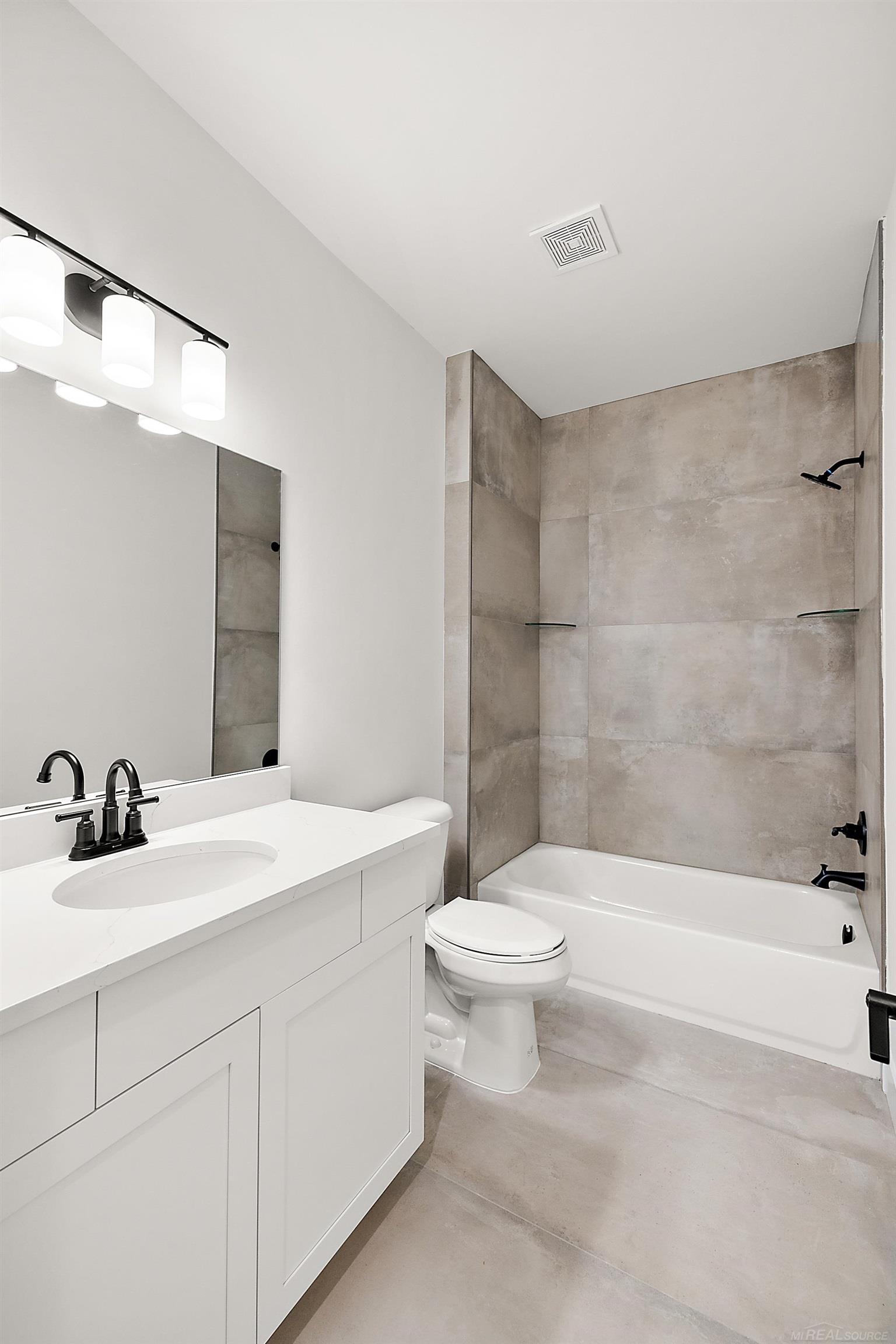 5871 Everton Court Property Photo 12