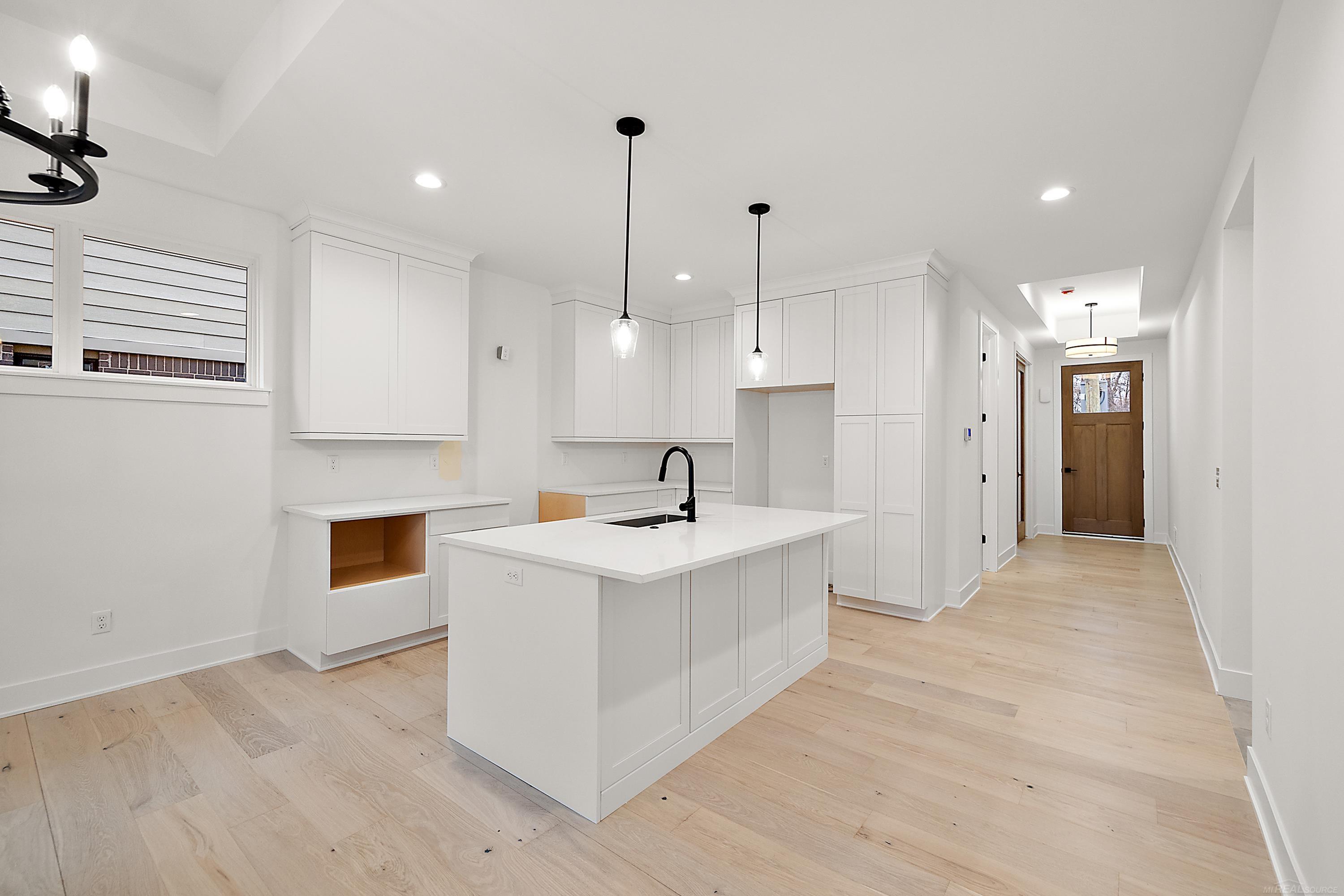 5871 Everton Court Property Photo 14