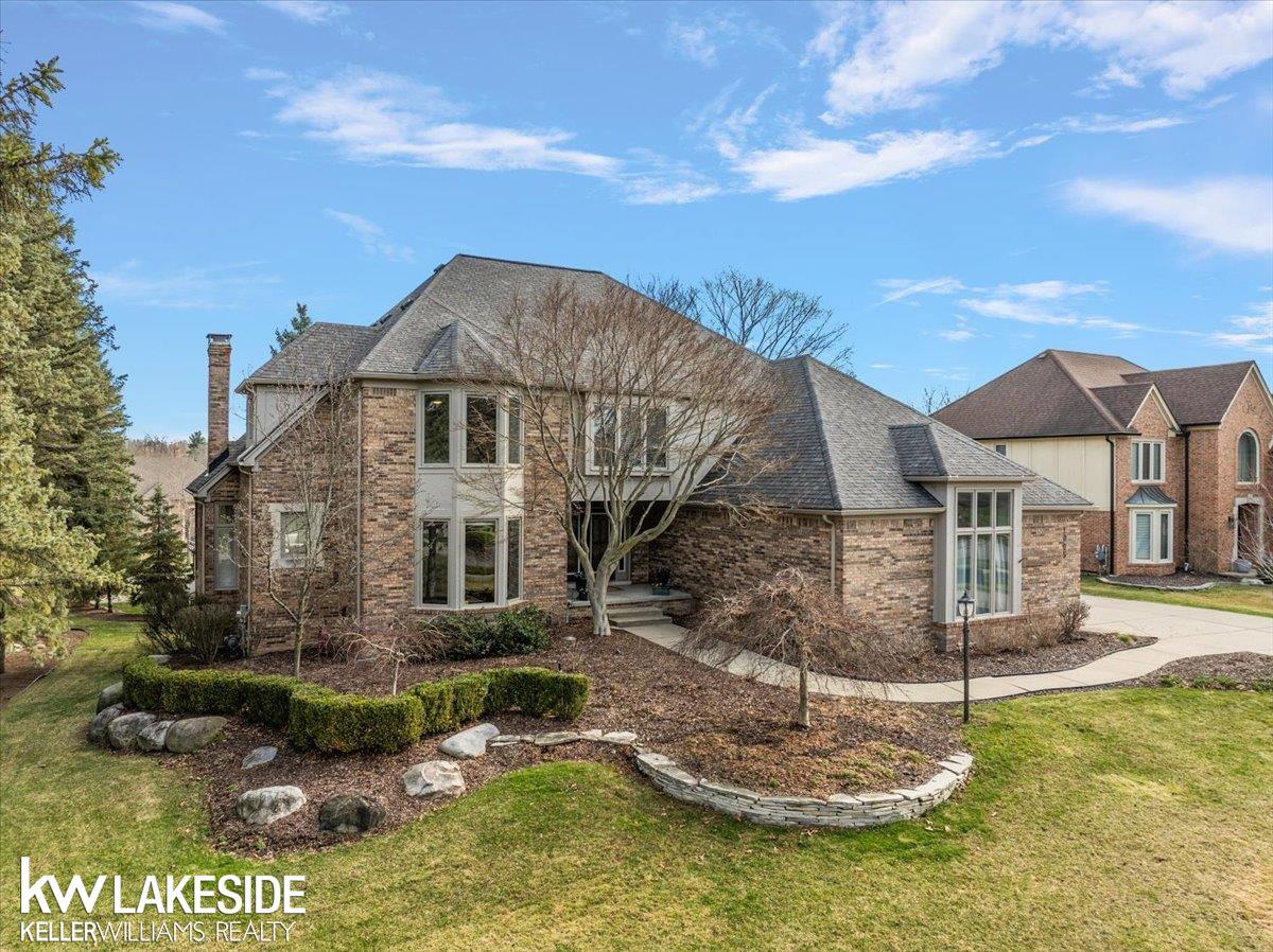 1065 Stony Pointe Boulevard Property Photo 1