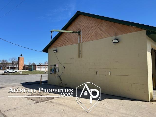 8384 Main Street Property Photo 4