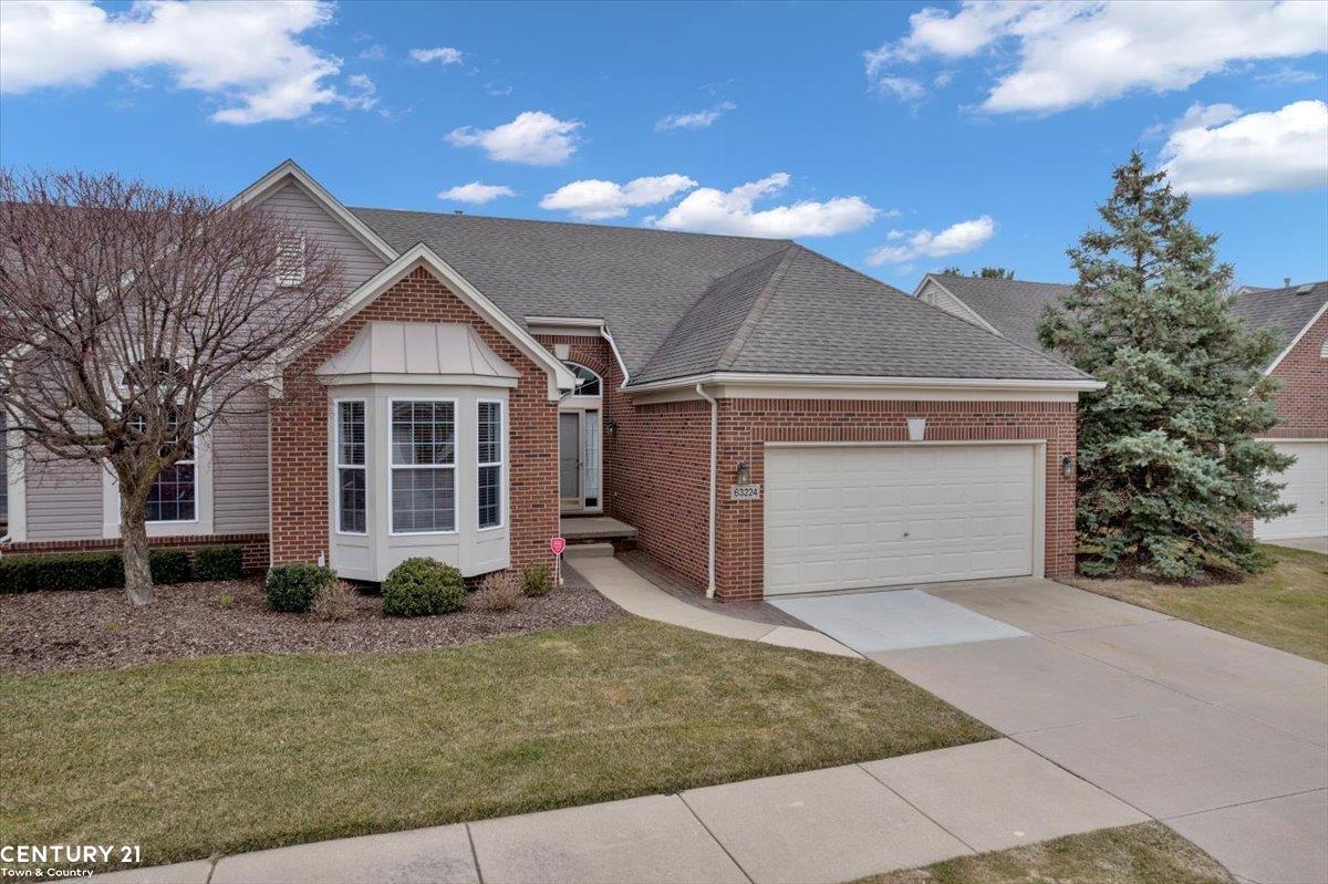 63224 E Charleston Drive Property Photo 1