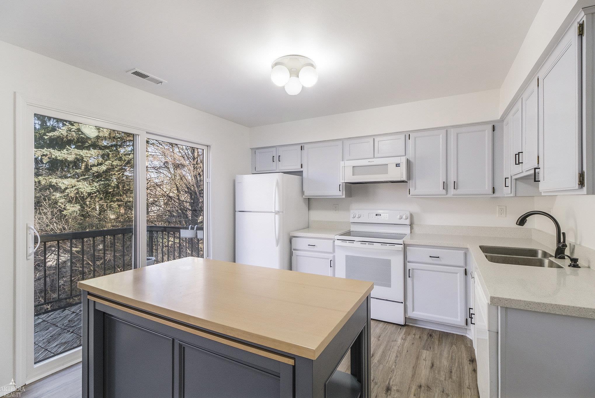 36983 Dartmoor Drive Property Photo 4