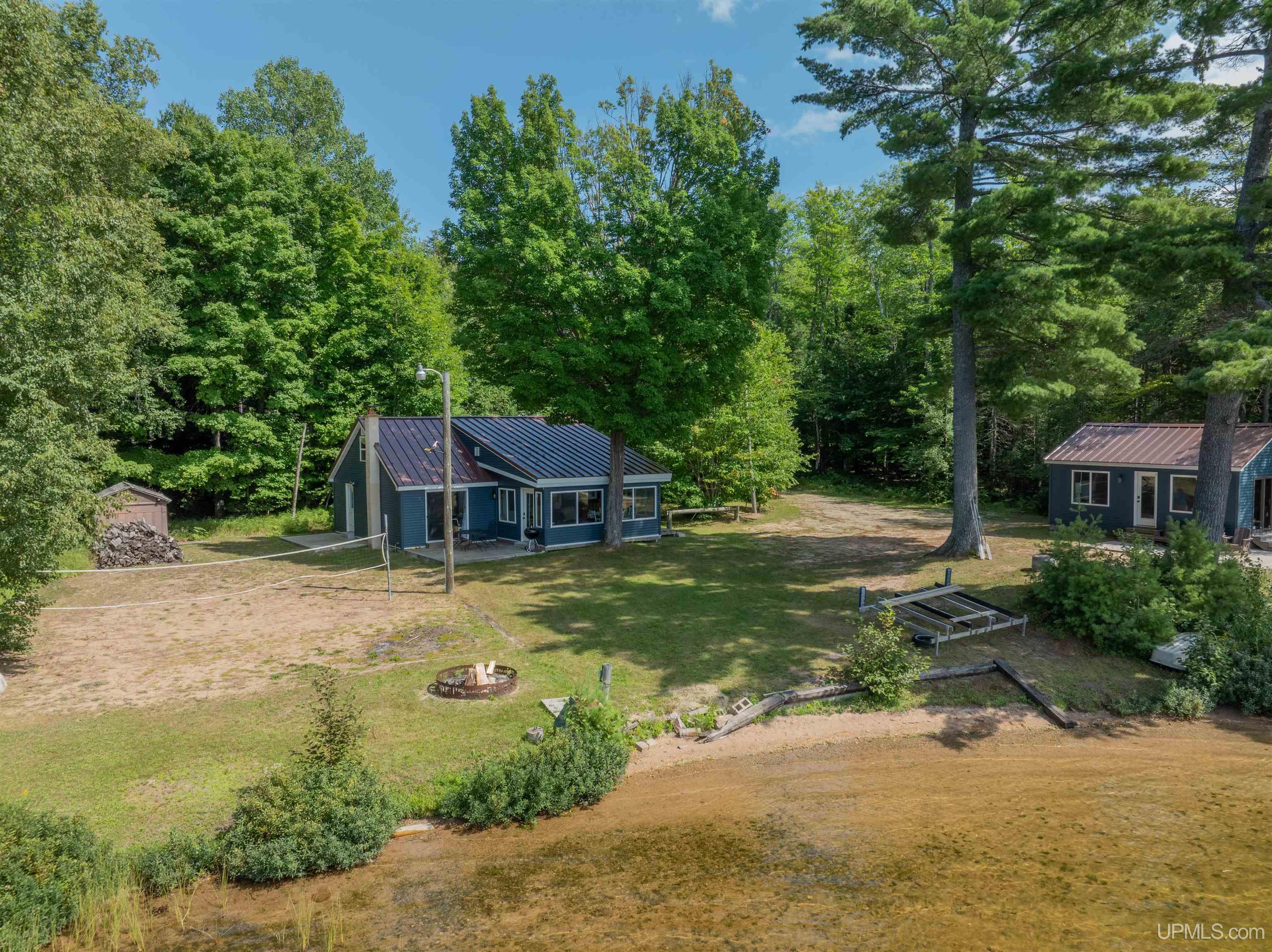 3865 Peninsula Point Road Property Photo 7