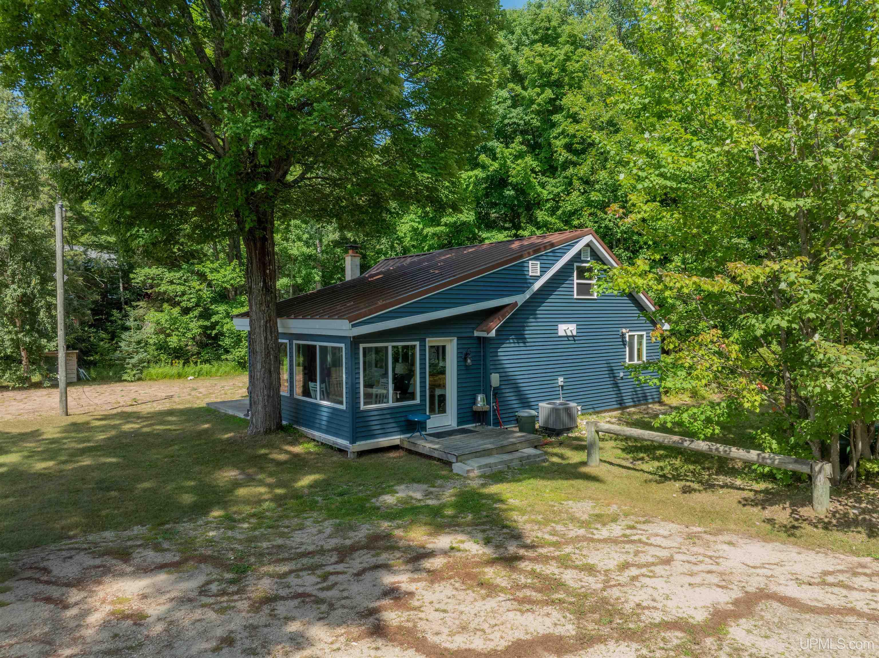 3865 Peninsula Point Road Property Photo 8